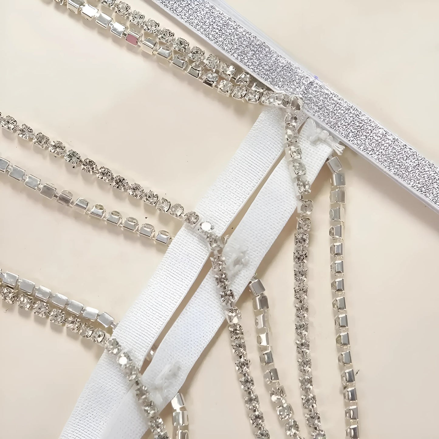 Ensemble de lingerie brillant 3 pièces