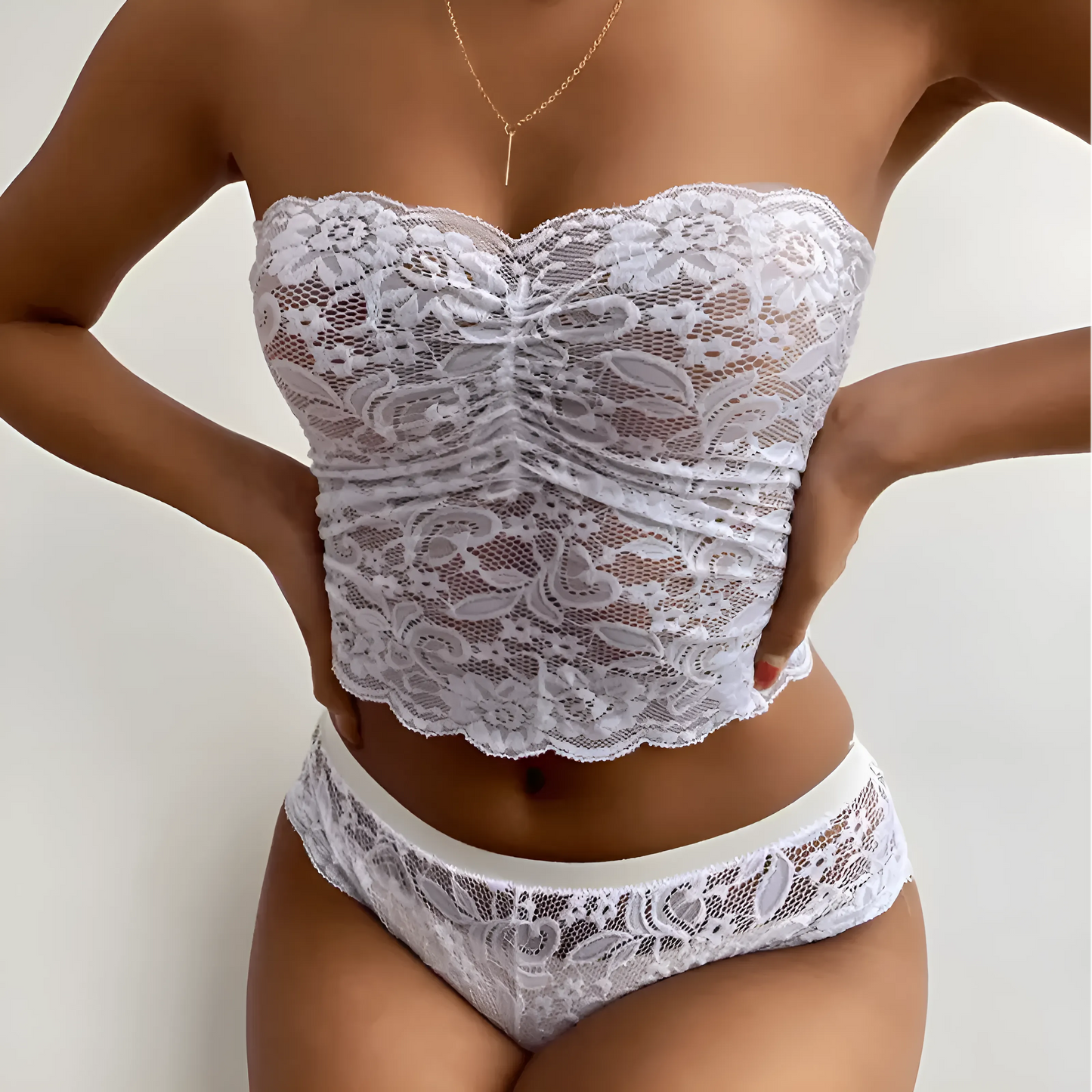 Ensemble de lingerie en dentelle avec haut style corset