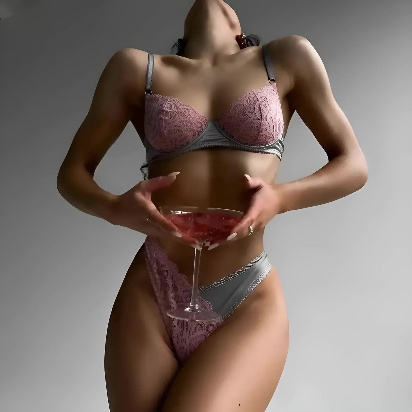 Ensemble de lingerie en dentelle en matériaux mixtes