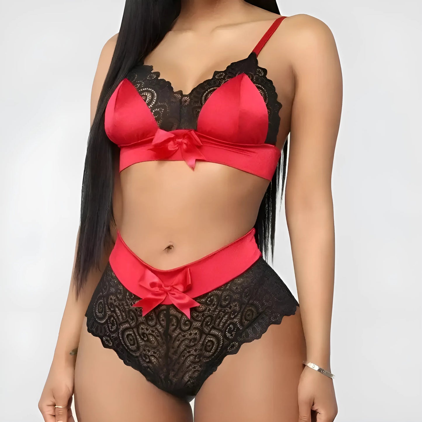 Ensemble de lingerie en dentelle et satin