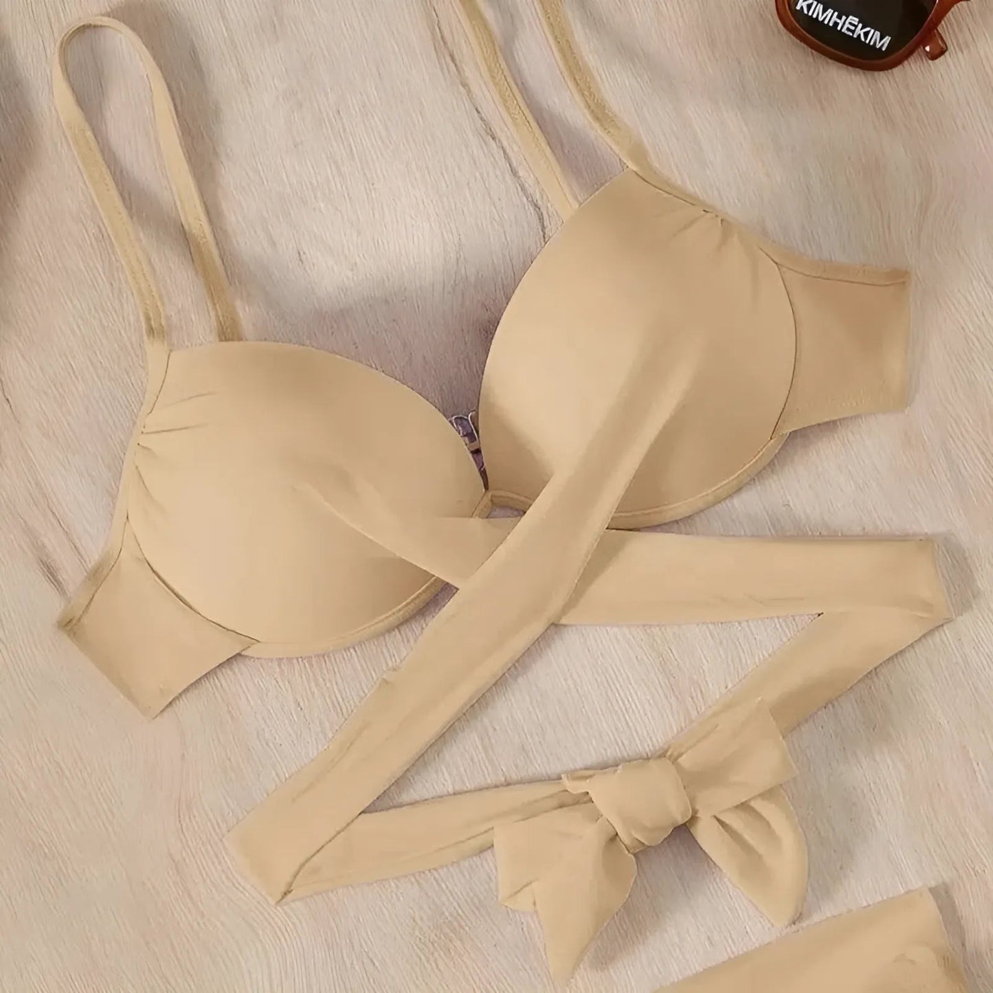 Ensemble de maillot de bain 3 pièces avec paréo