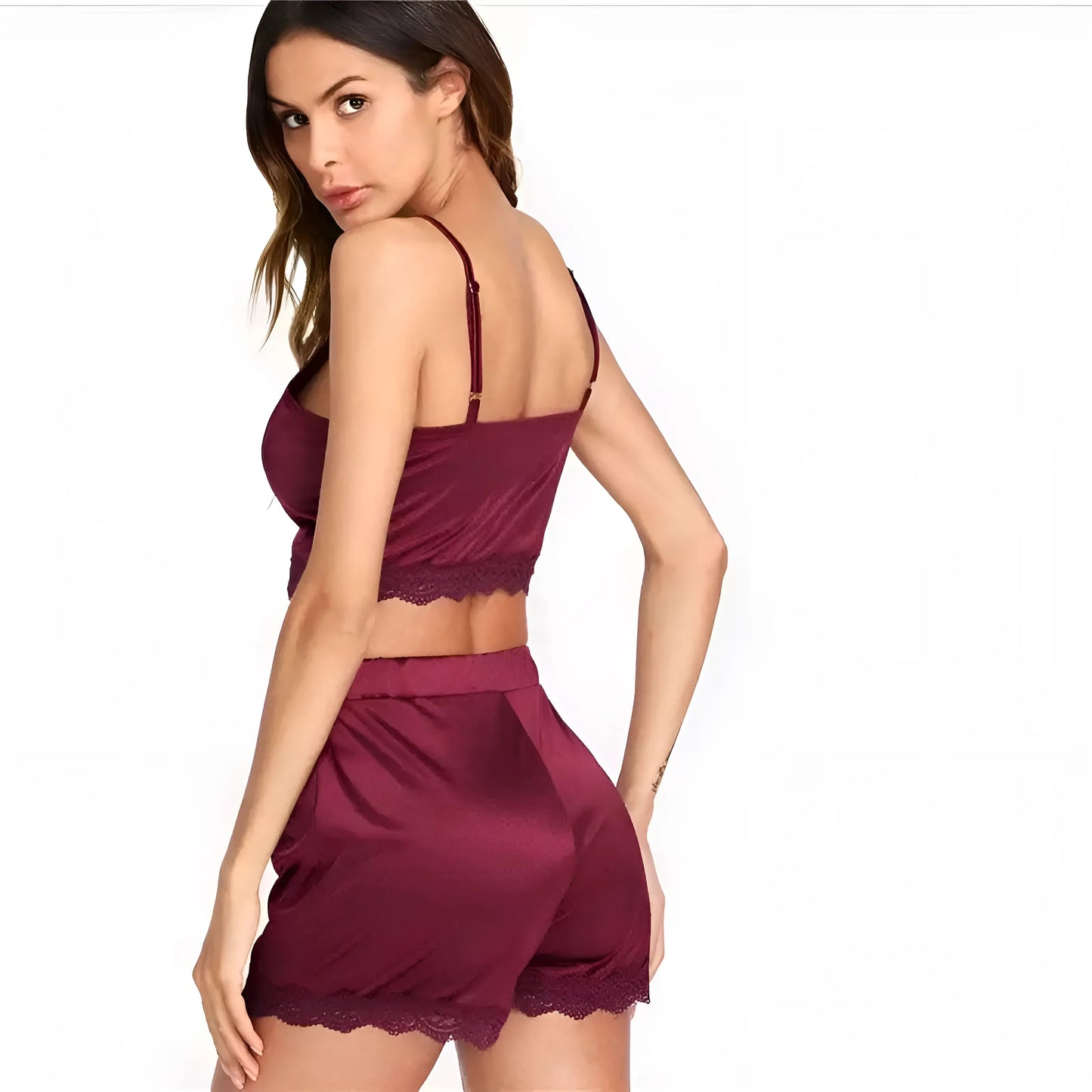 Ensemble de pyjama en satin avec haut et shorts