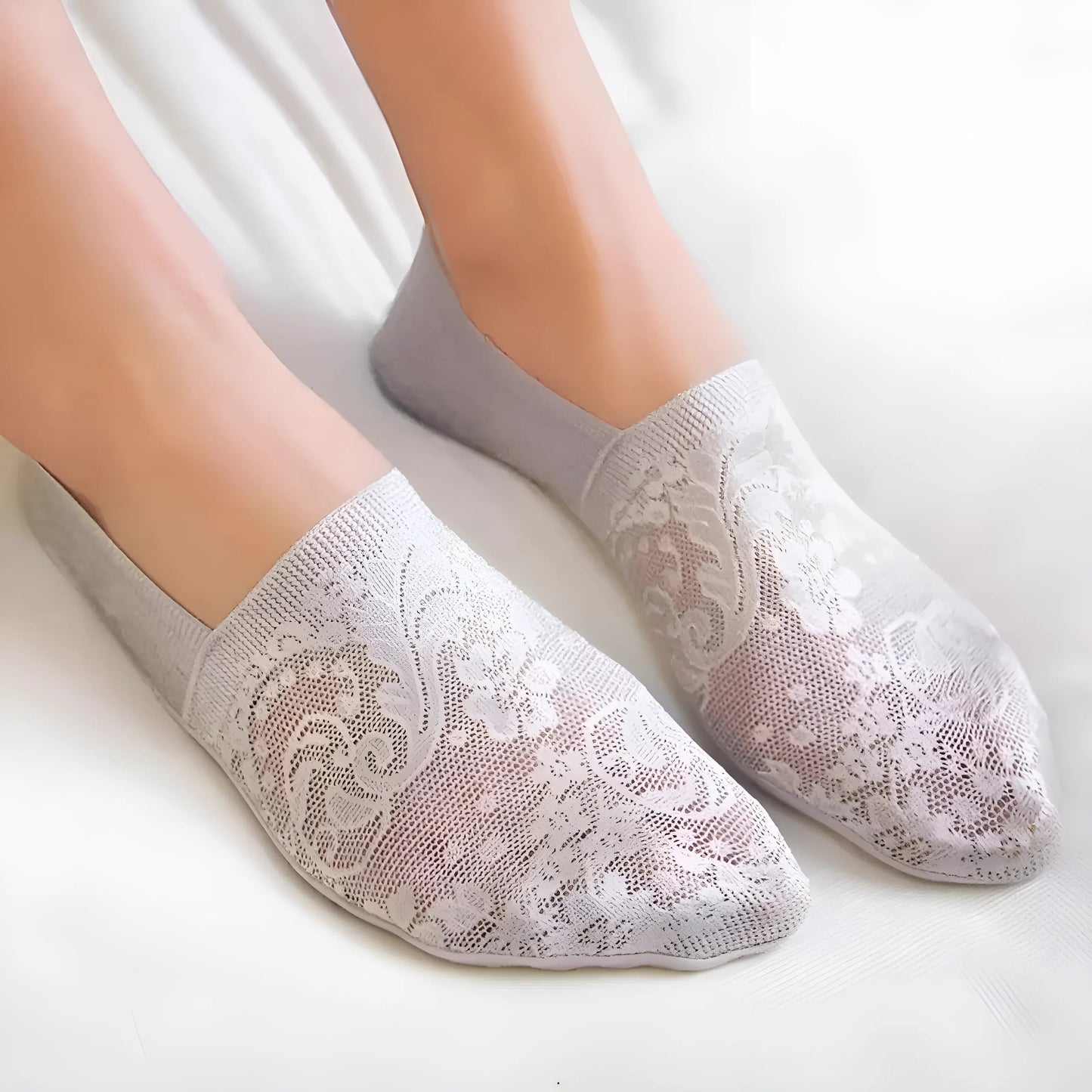 Gris Chaussettes de cheville avec dentelle