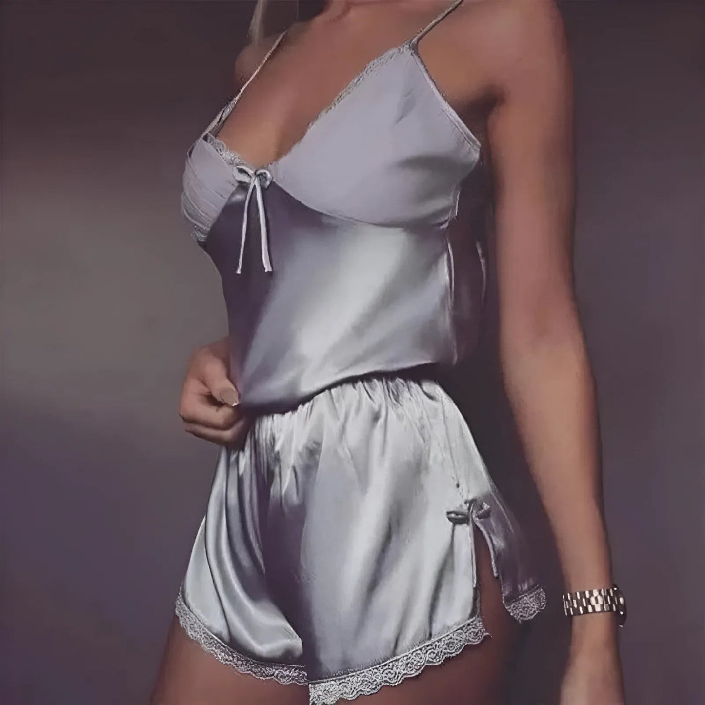 Gris Ensemble de pyjama court en satin pour femmes