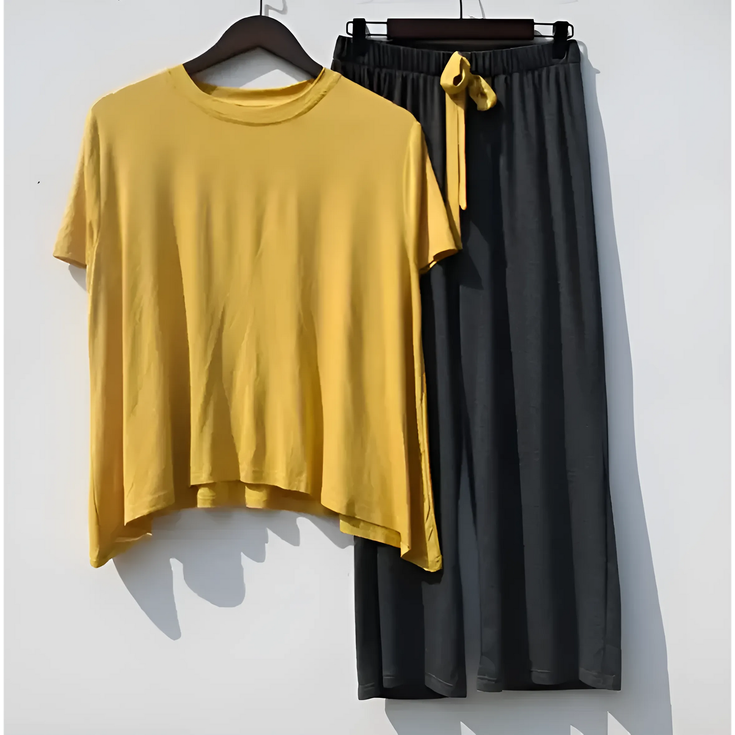 Jaune Pyjamas pour femmes avec pantalons longs