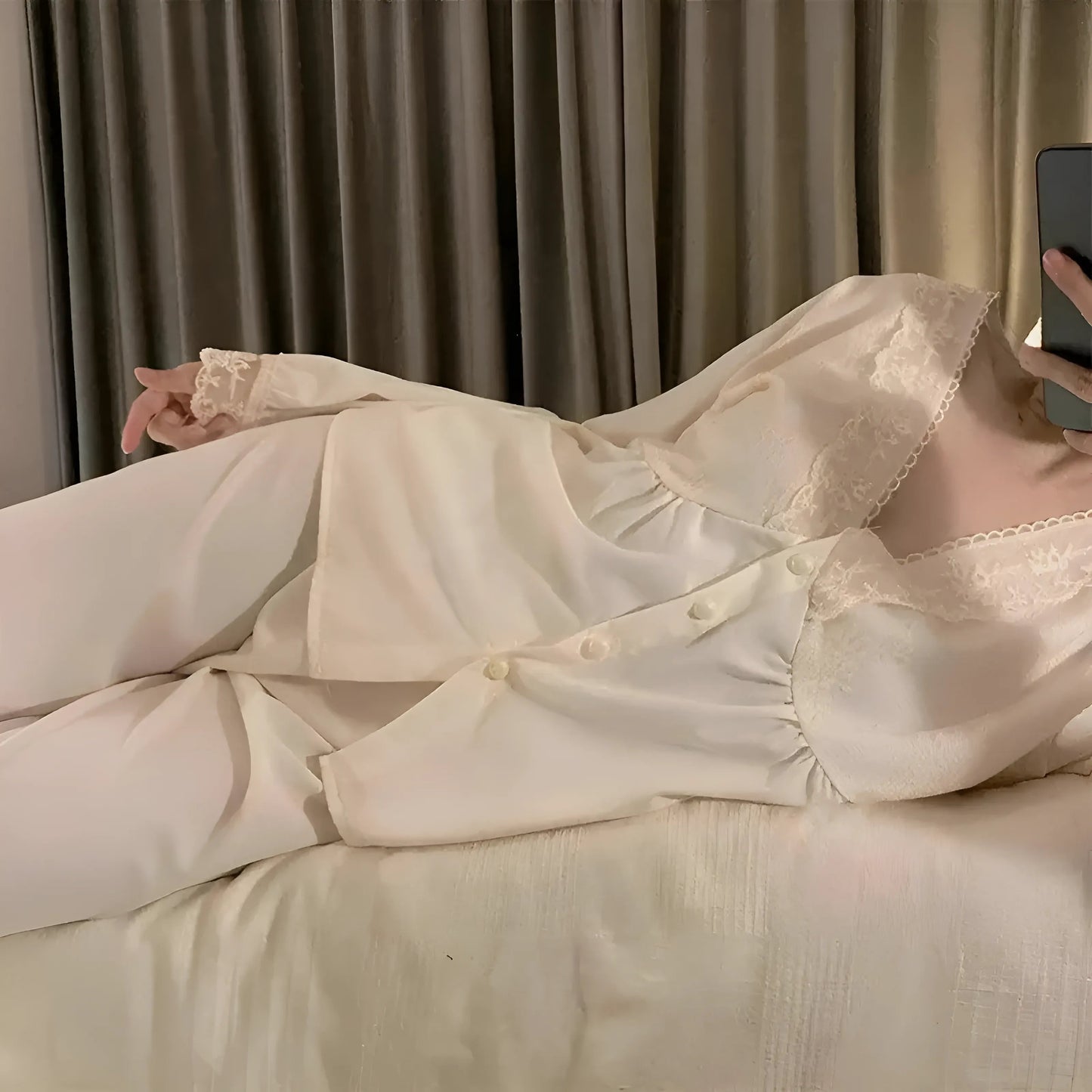 Lingerie et Pyjama à Boutons