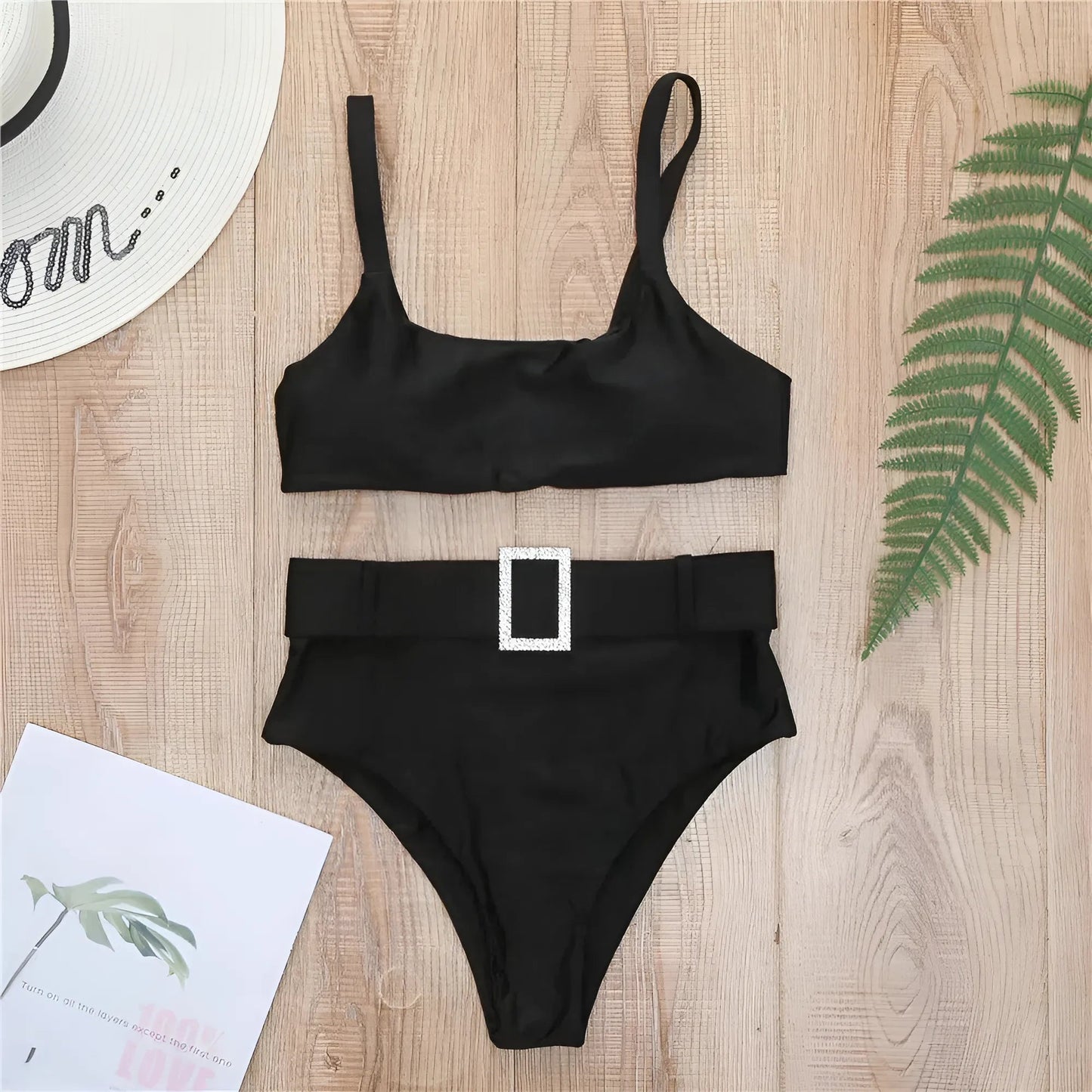 Maillot de bain deux pièces avec boucle en argent
