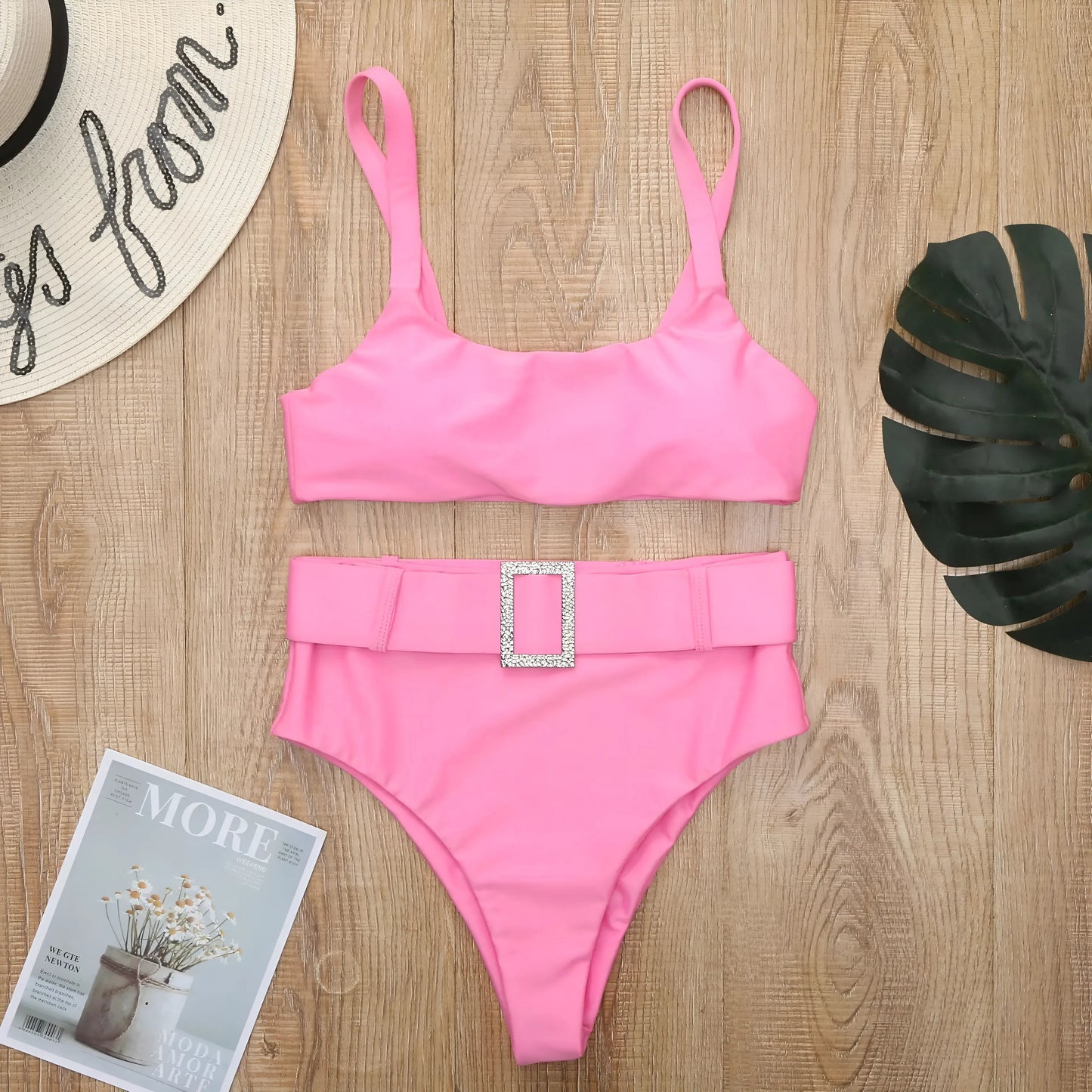 Maillot de bain deux pièces avec boucle en argent
