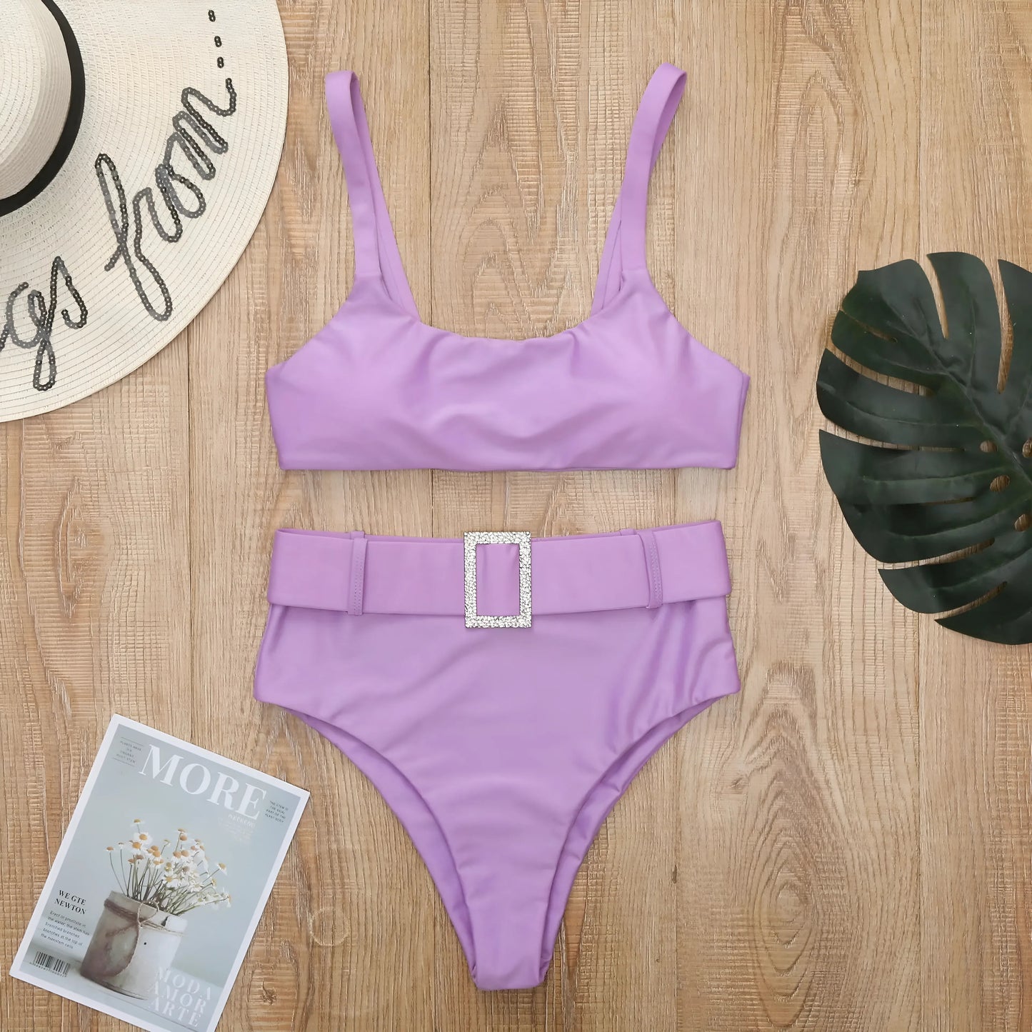 Maillot de bain deux pièces avec boucle en argent