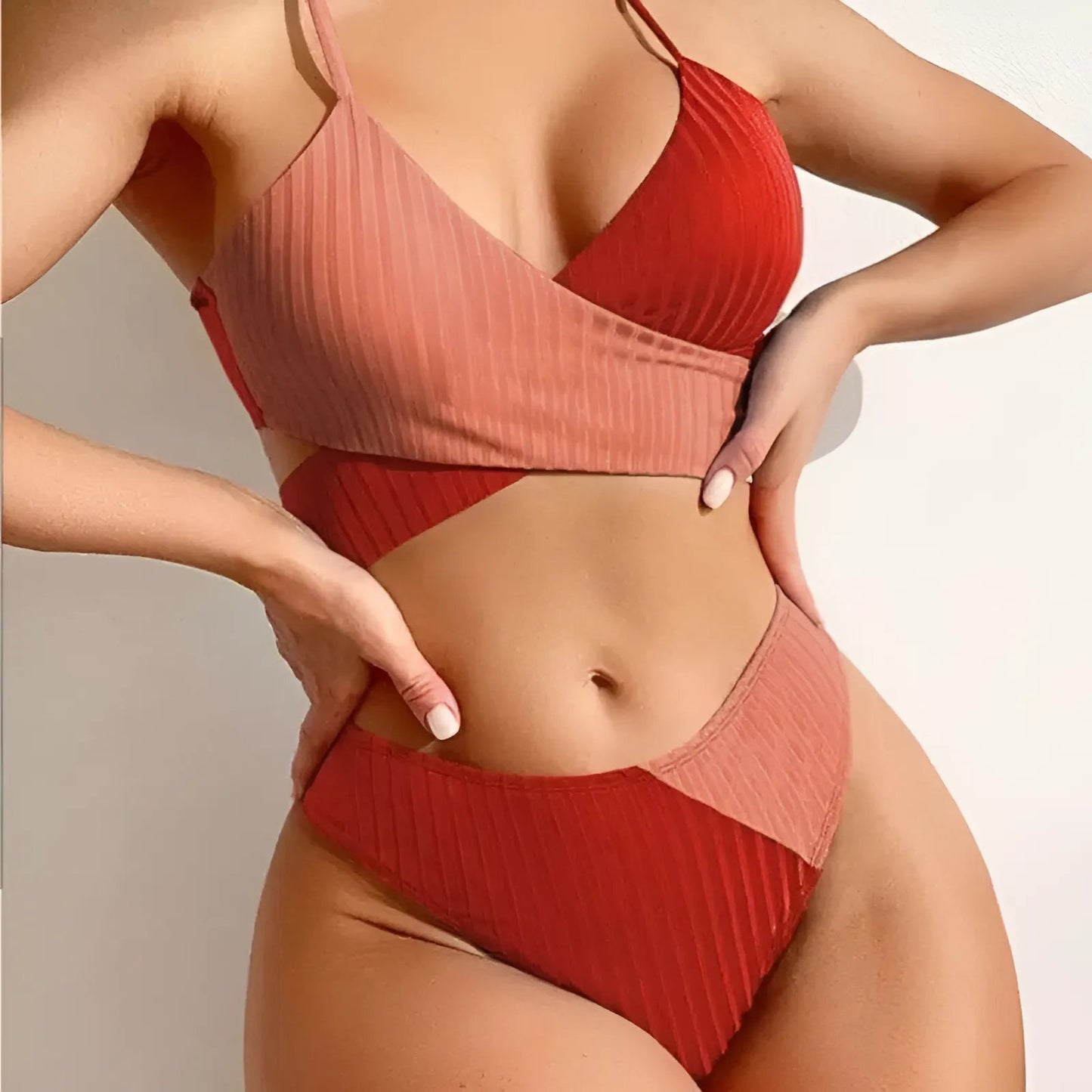 Maillot de bain deux pièces en tissus mélangés