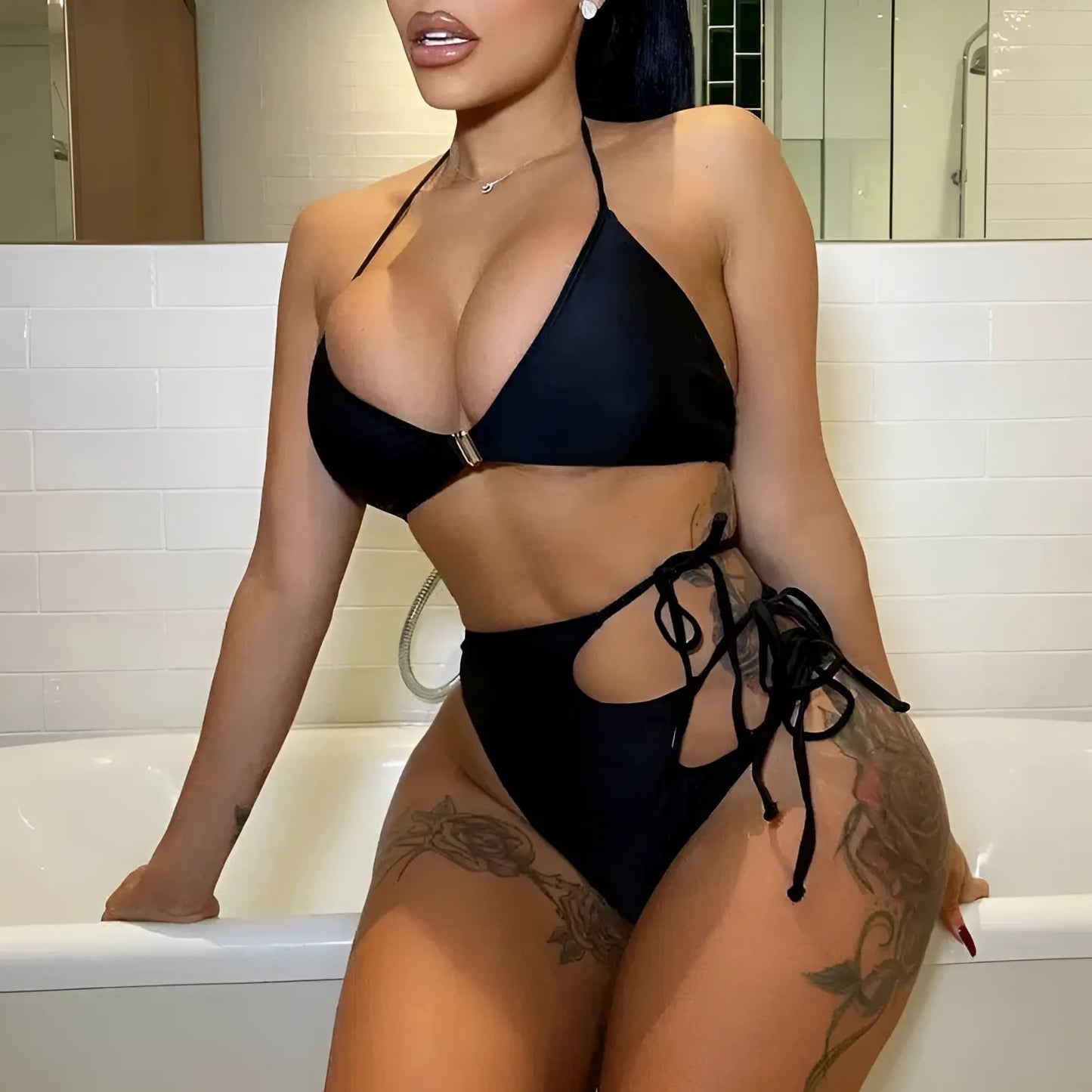 Maillot de bain deux pièces noir taille haute