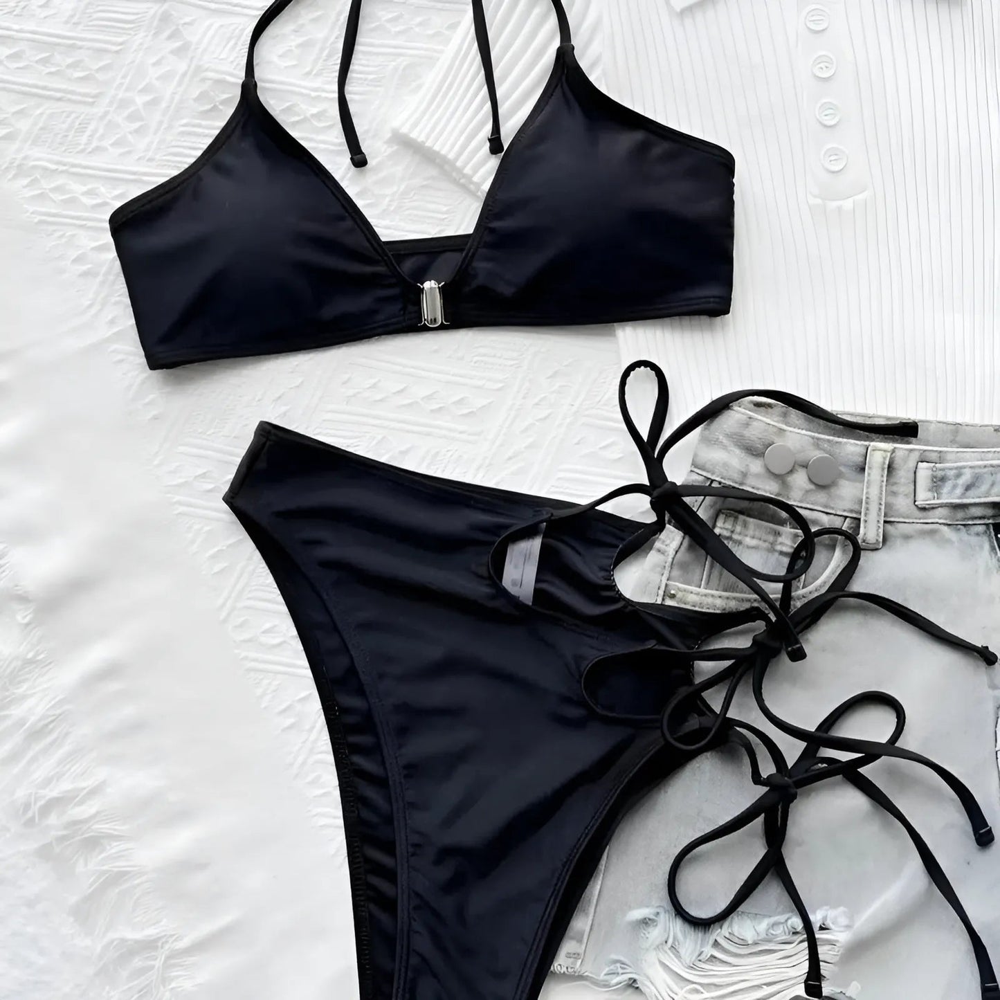 Maillot de bain deux pièces noir taille haute