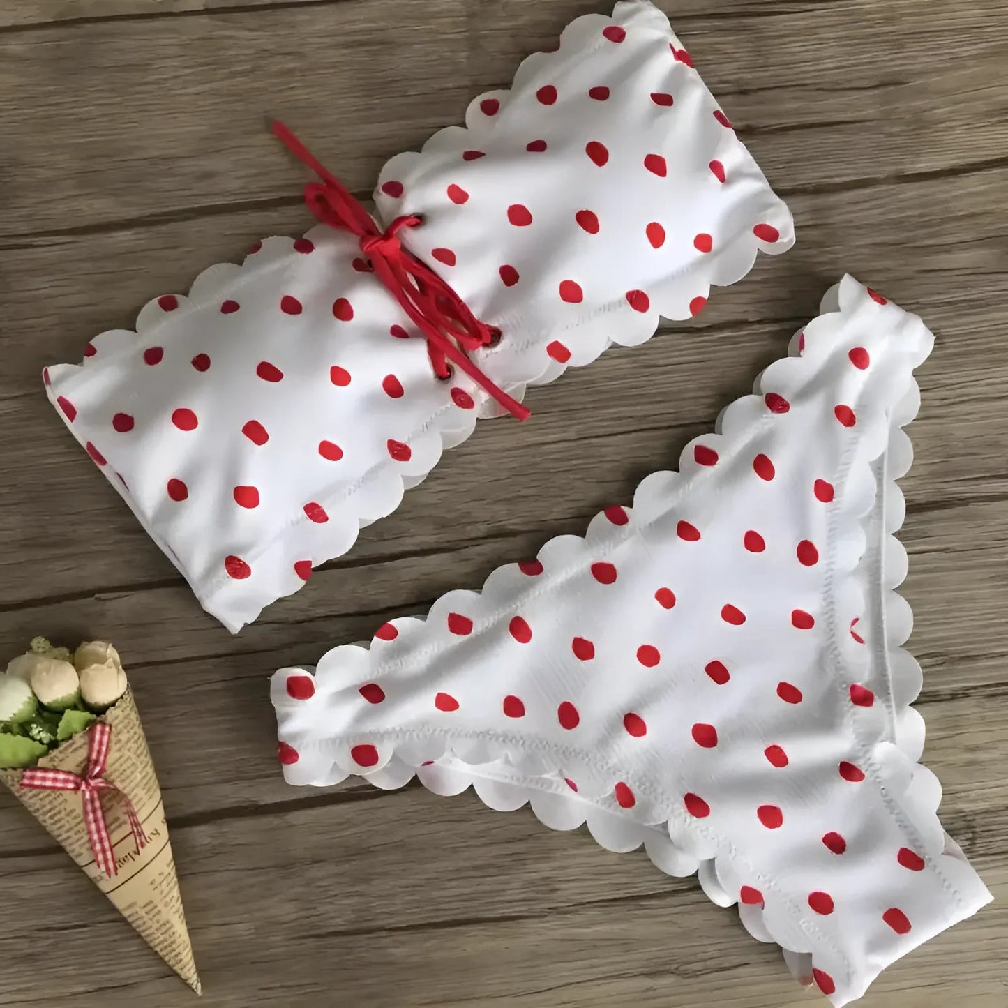 Maillot de bain deux pièces sans bretelles à pois
