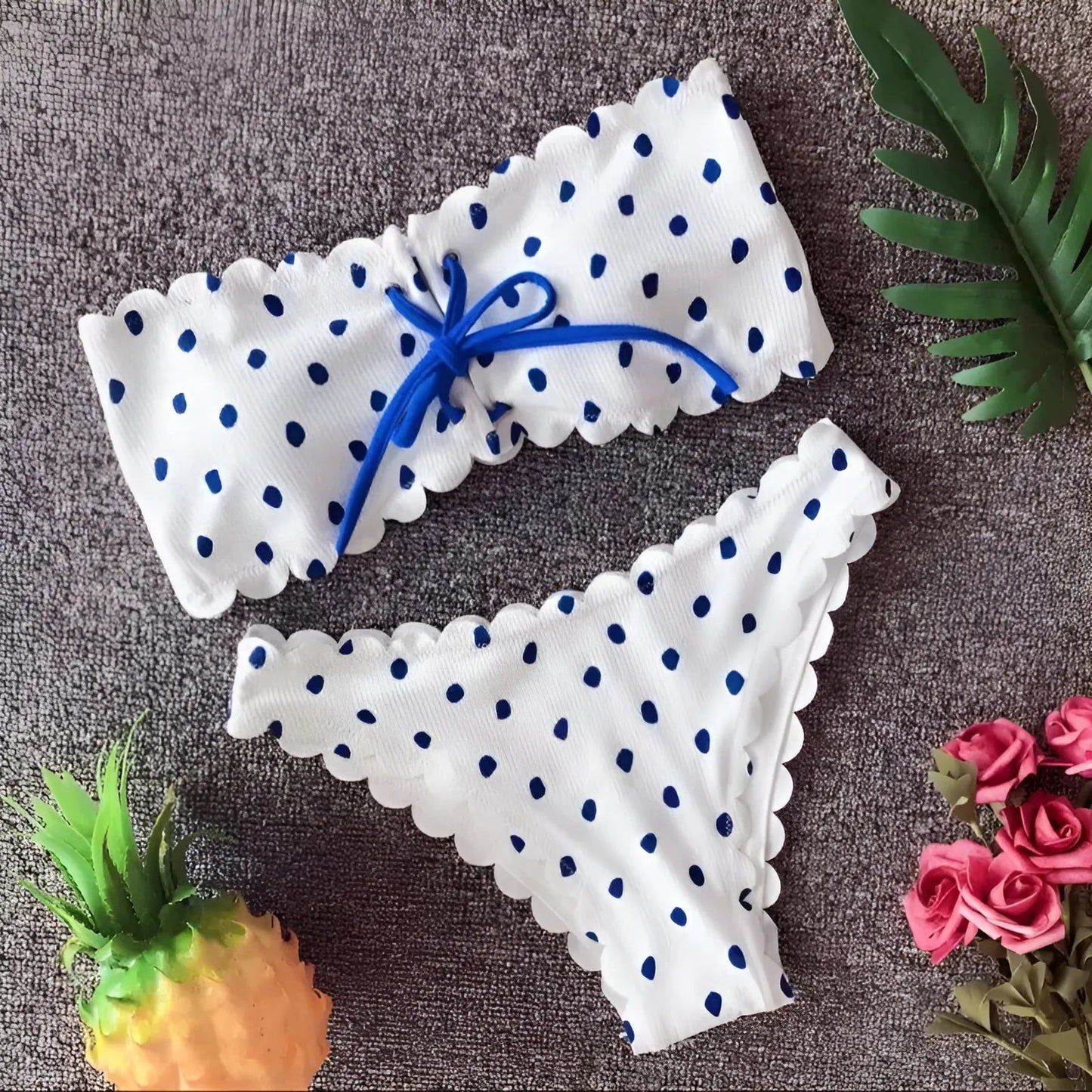 Maillot de bain deux pièces sans bretelles à pois