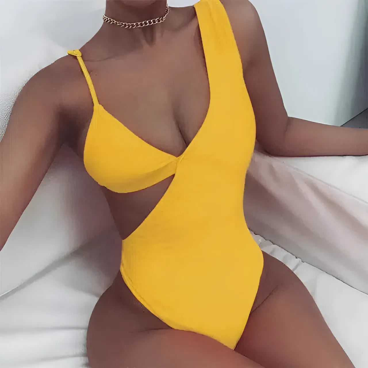 Maillot de bain une pièce asymétrique