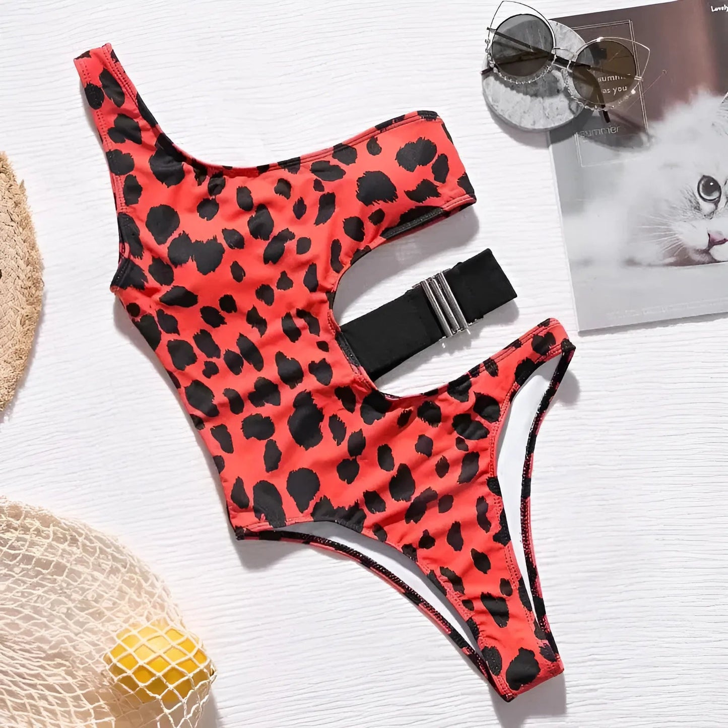 Maillot de bain une pièce avec découpes