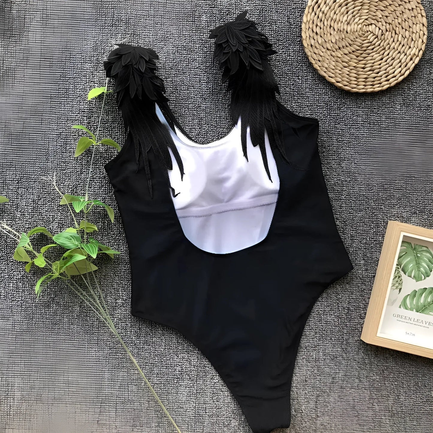 Maillot de bain une pièce avec des ailes