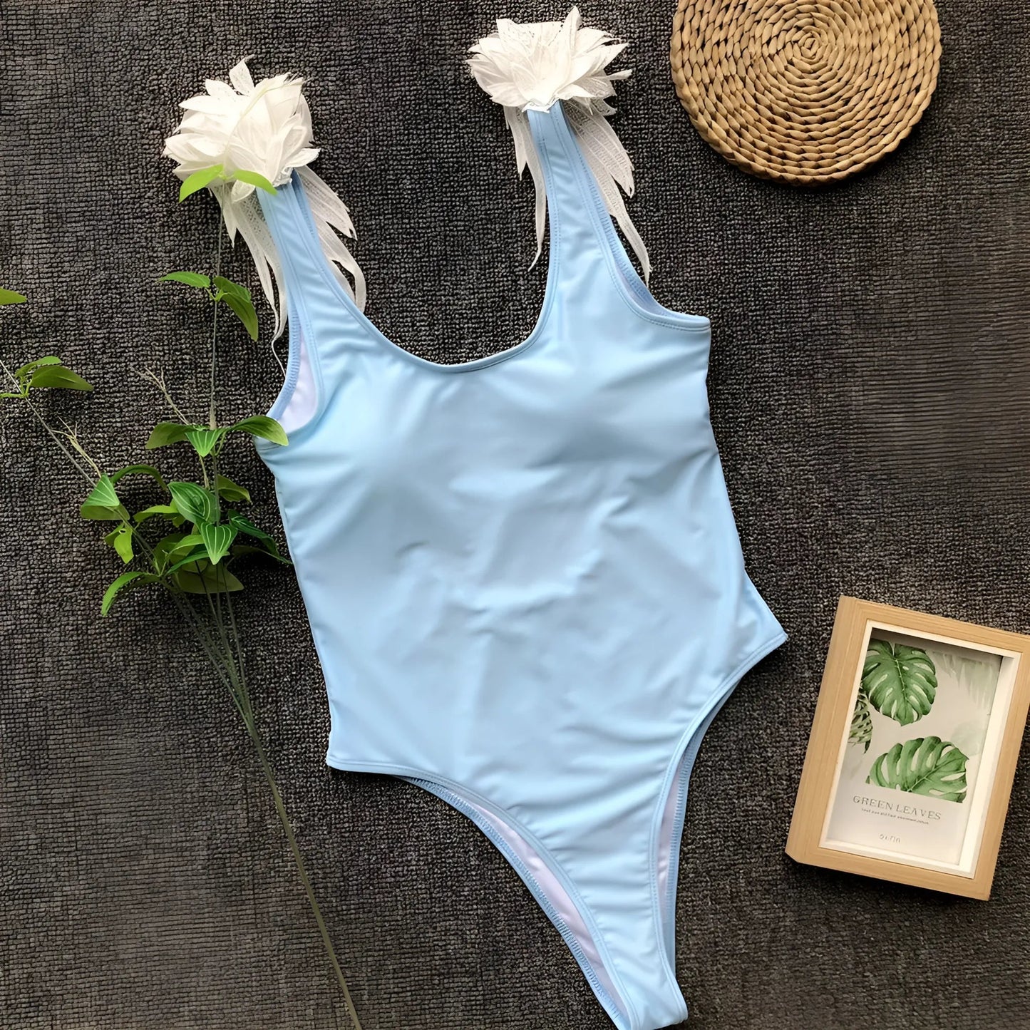 Maillot de bain une pièce avec des ailes