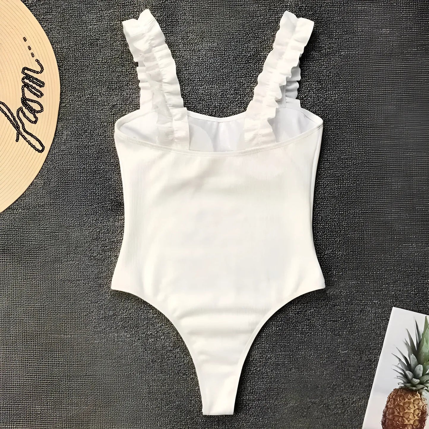 Maillot de bain une pièce avec des bretelles décoratives