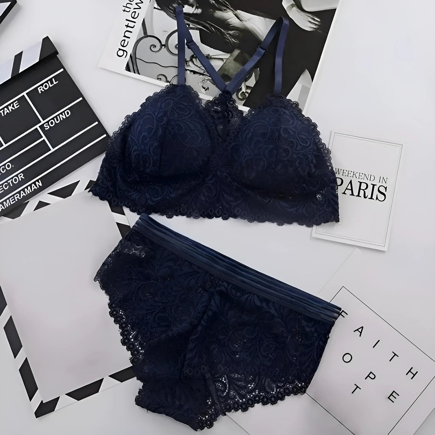 Marine Ensemble de lingerie en dentelle avec dos décoratif