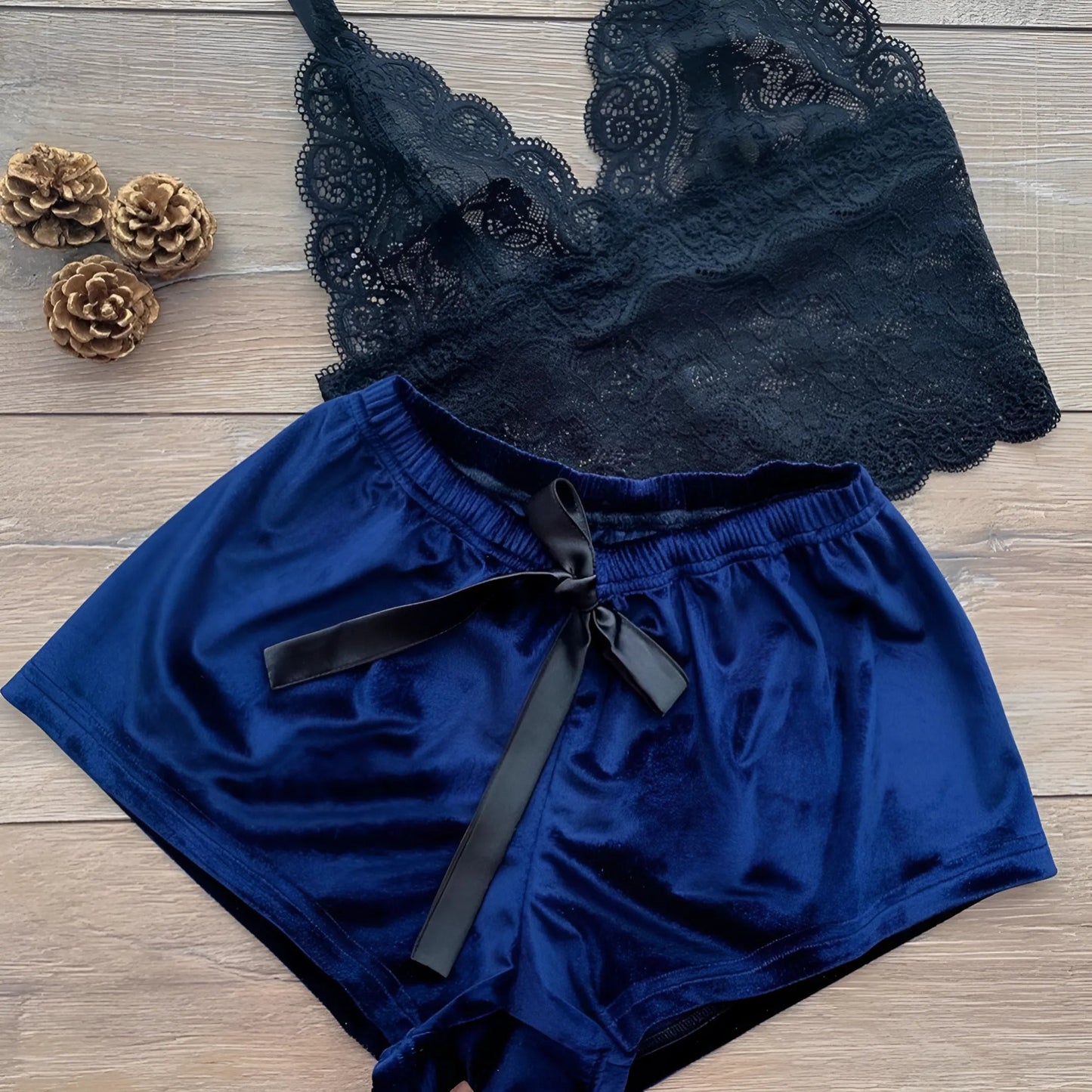 Marine Ensemble de pyjama deux pièces en dentelle