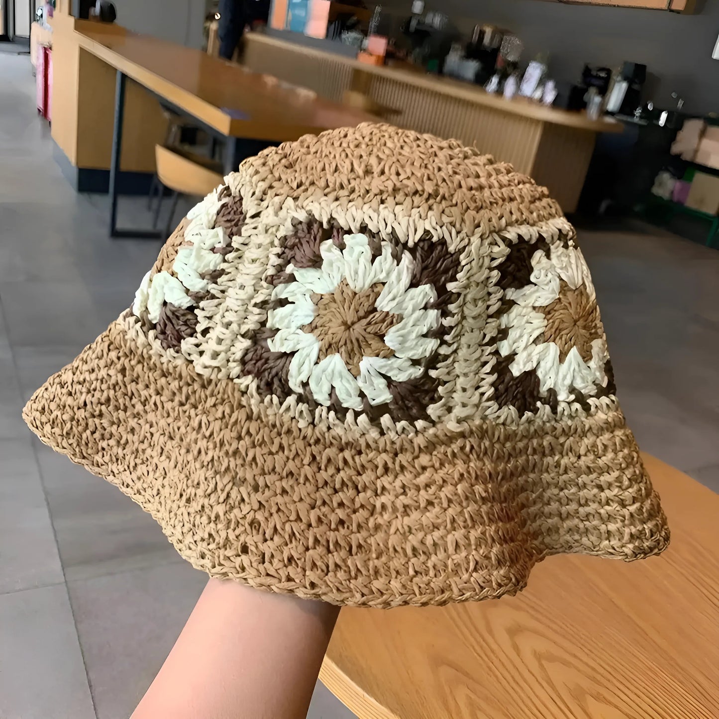 Marron Chapeau de paille avec des fleurs