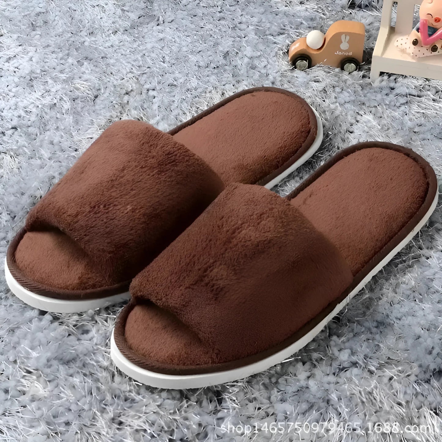 Marron Chaussons classiques pour femmes
