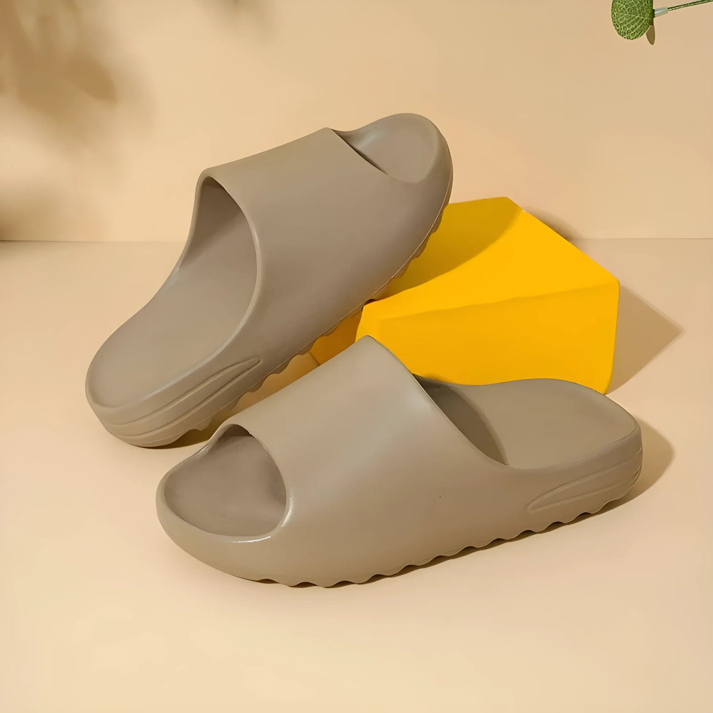Marron Chaussons universels avec semelle épaisse