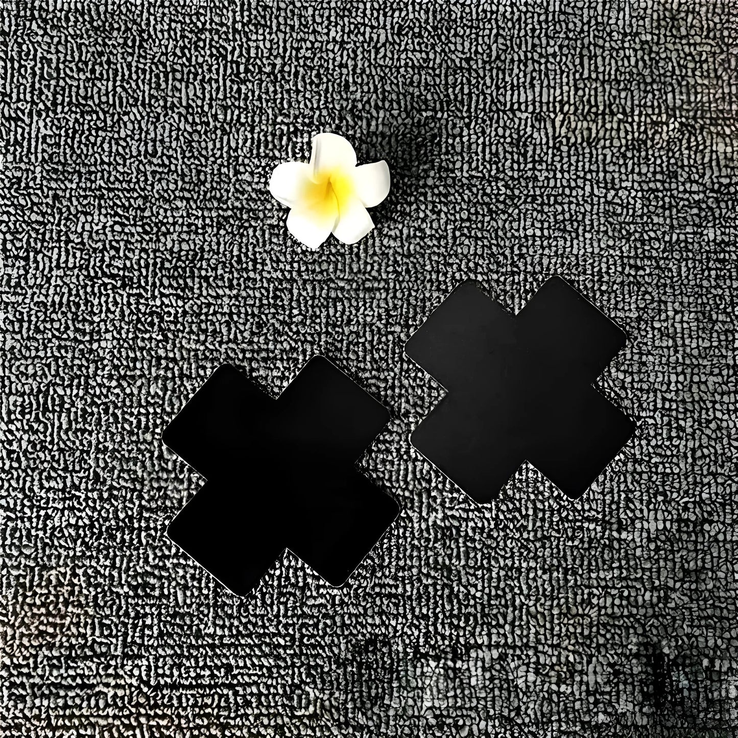 Noir Autocollants de couverture de mamelon en forme de 'X'
