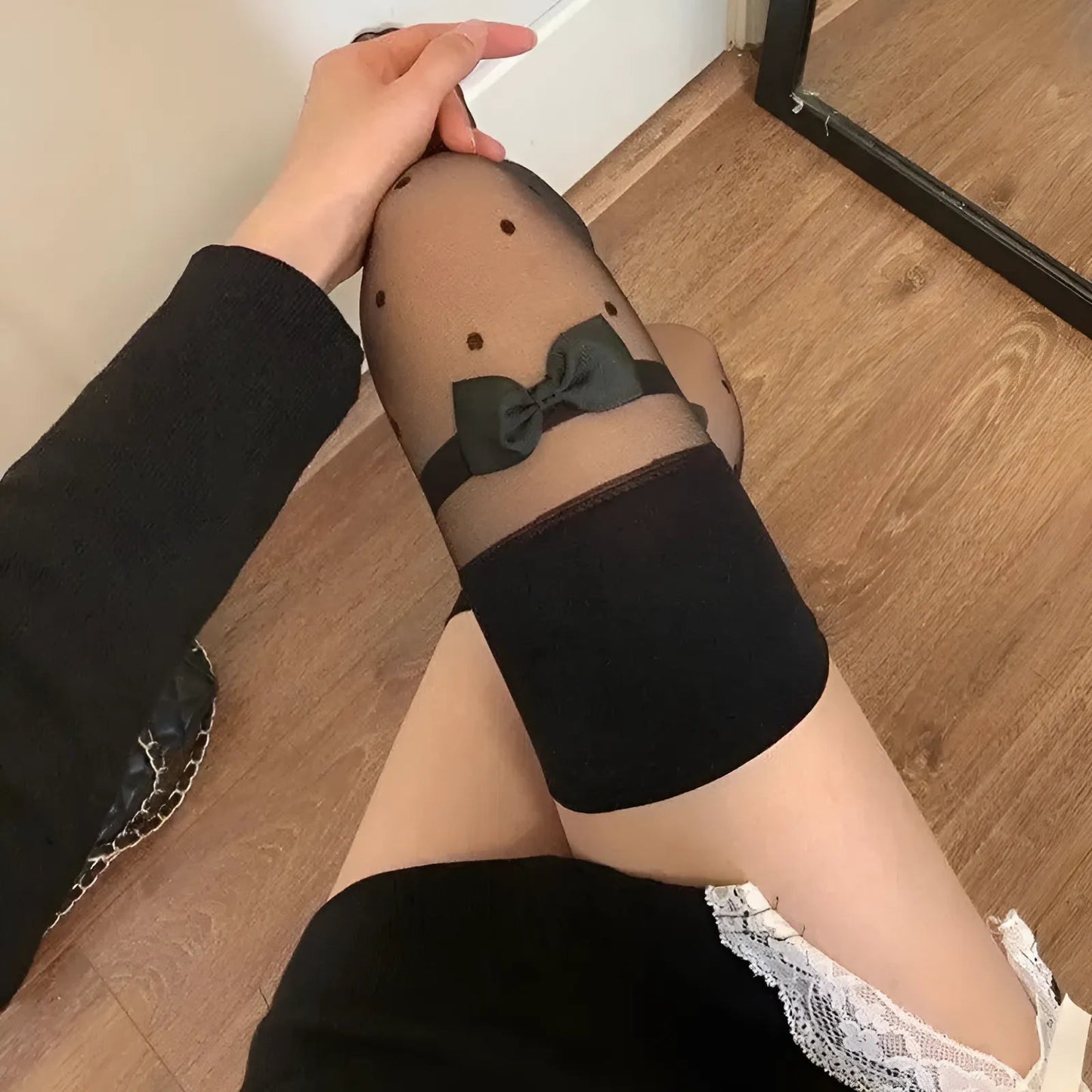 Noir Bas à pois avec nœud