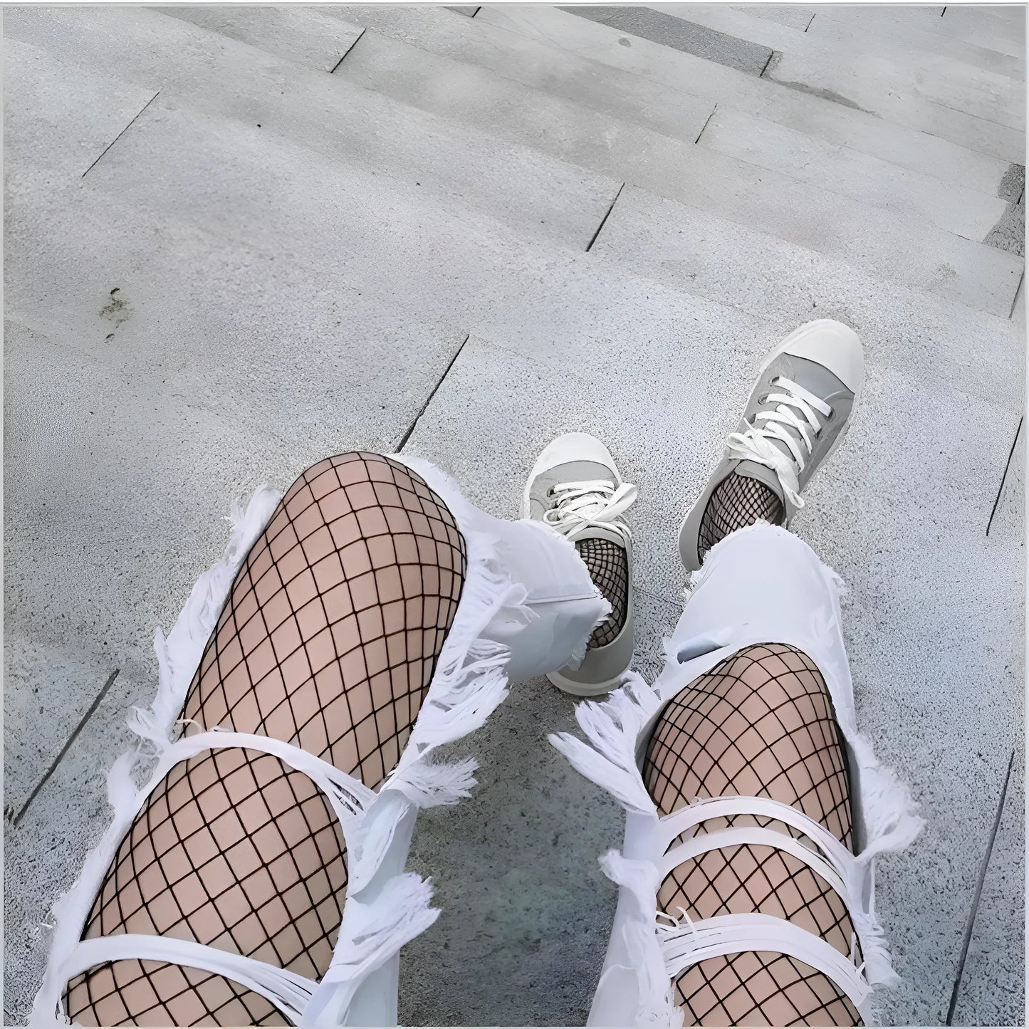 Noir Collants en résille pour femmes avec de grands trous