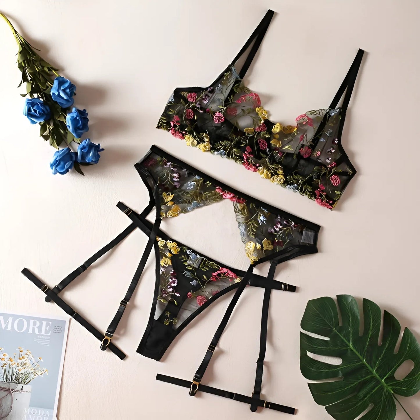Noir Ensemble de lingerie en dentelle avec des fleurs brodées