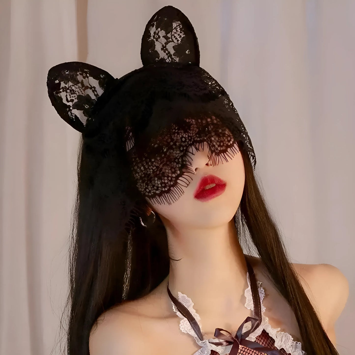 Noir Masque en dentelle avec design tombant