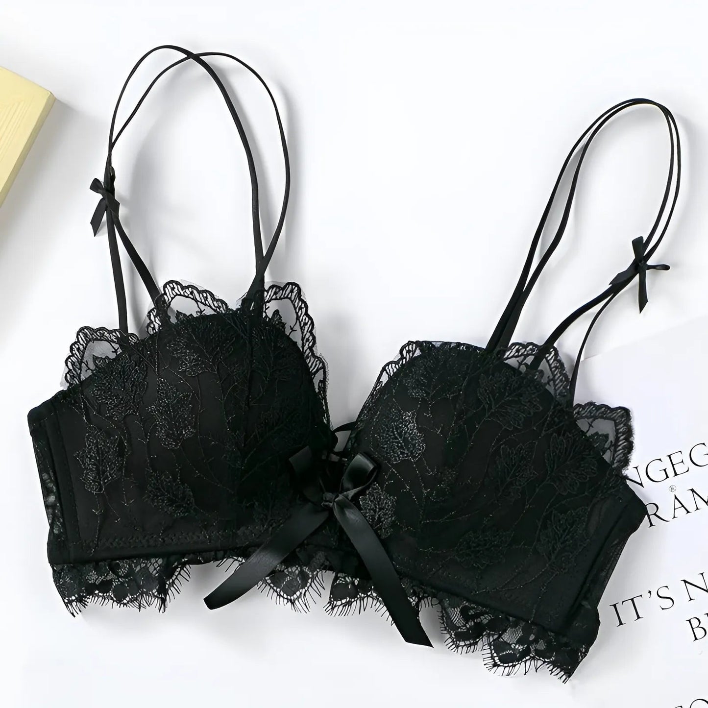 Noir Soutien-gorge en dentelle avec des nœuds