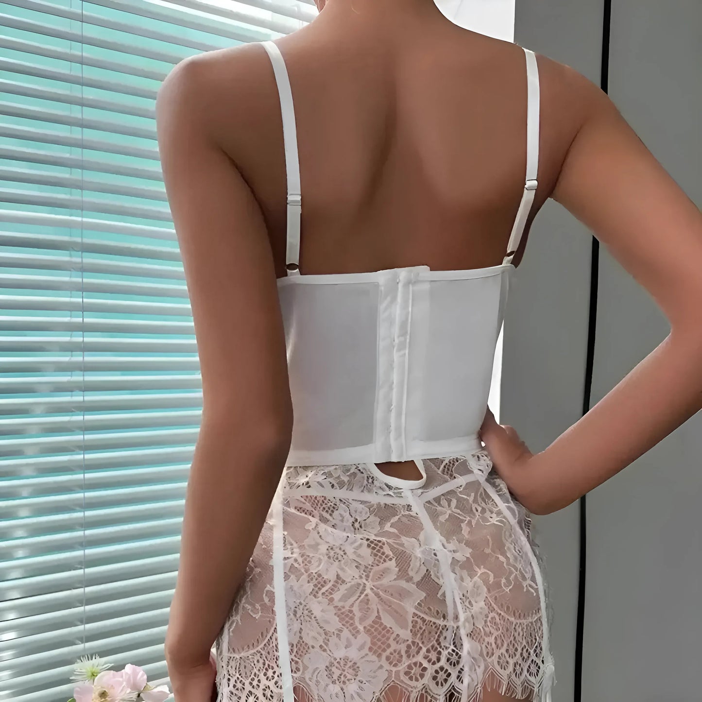 Nuisette en dentelle