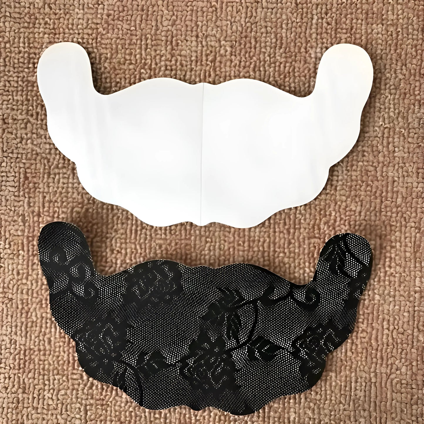 Pansements adhésifs pour le soutien-gorge en dentelle