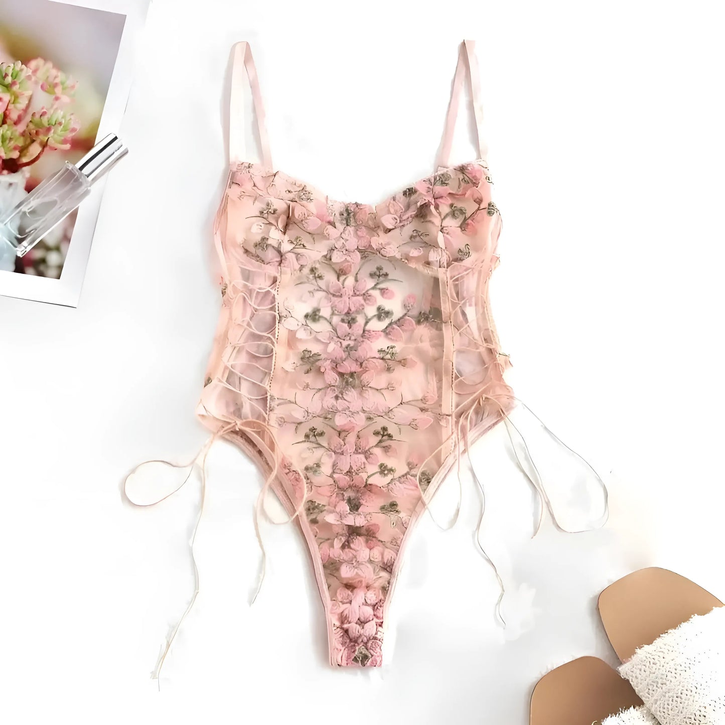 Rose Body en dentelle avec embossage floral