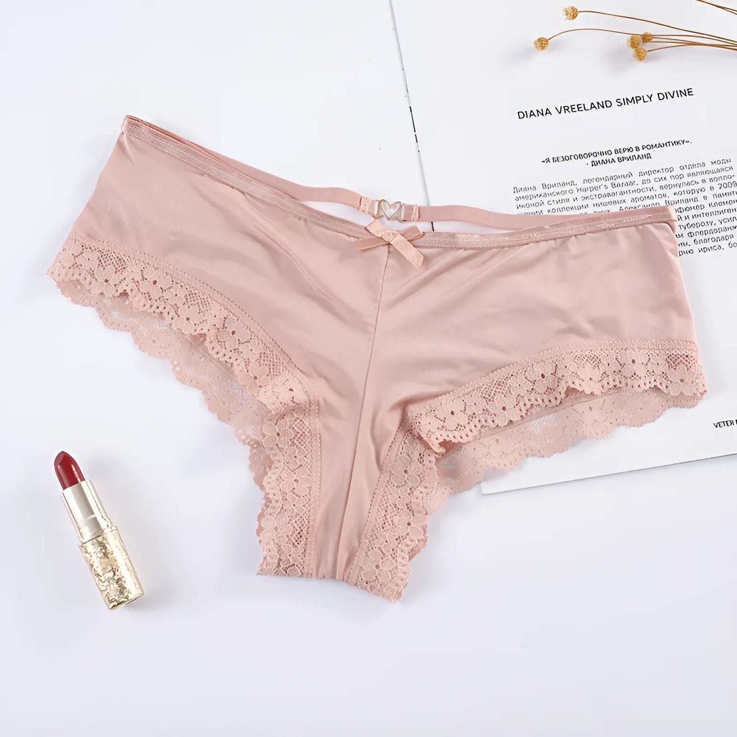 Rose Culottes en dentelle avec des bretelles