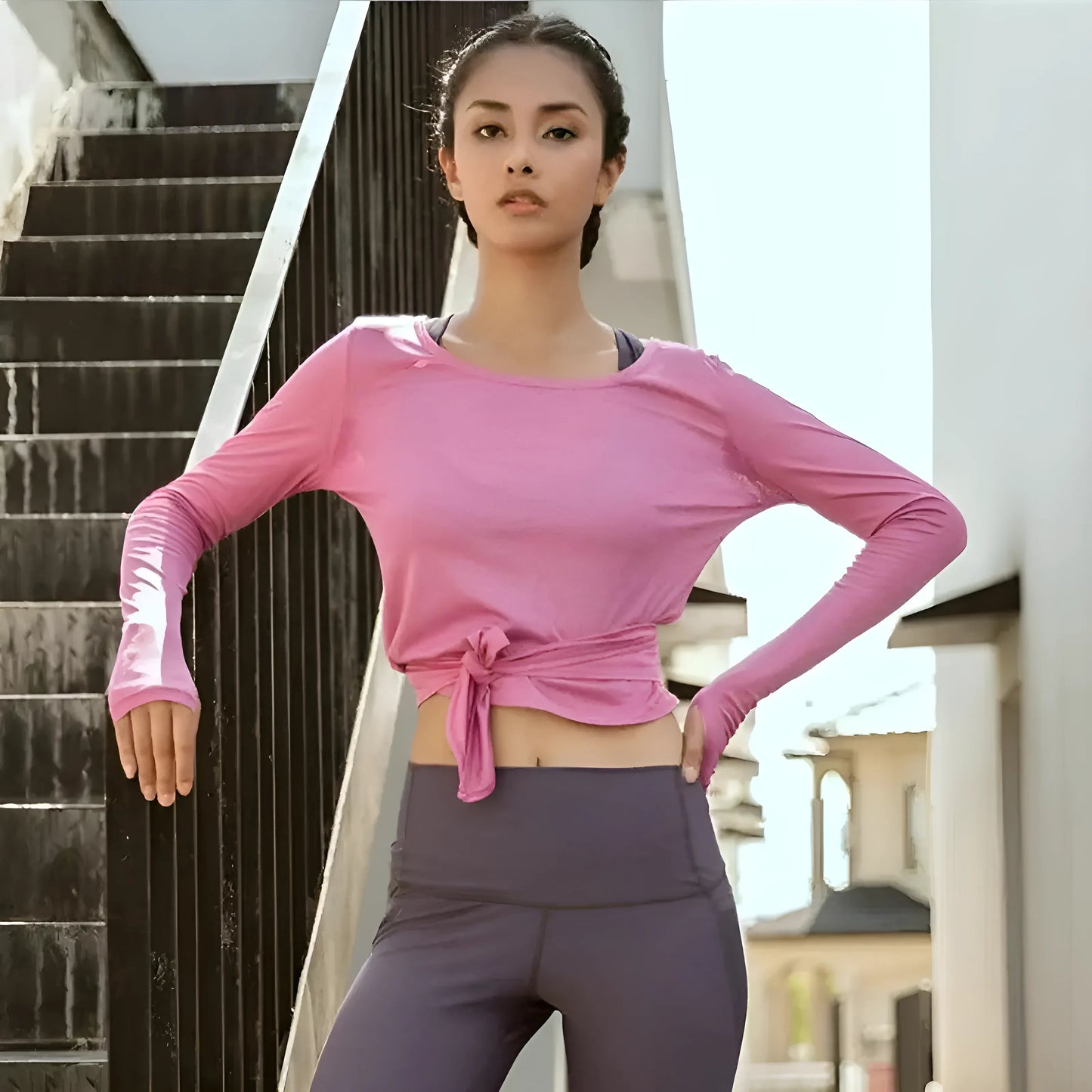 Rose Haut sportif avec détail à nouer