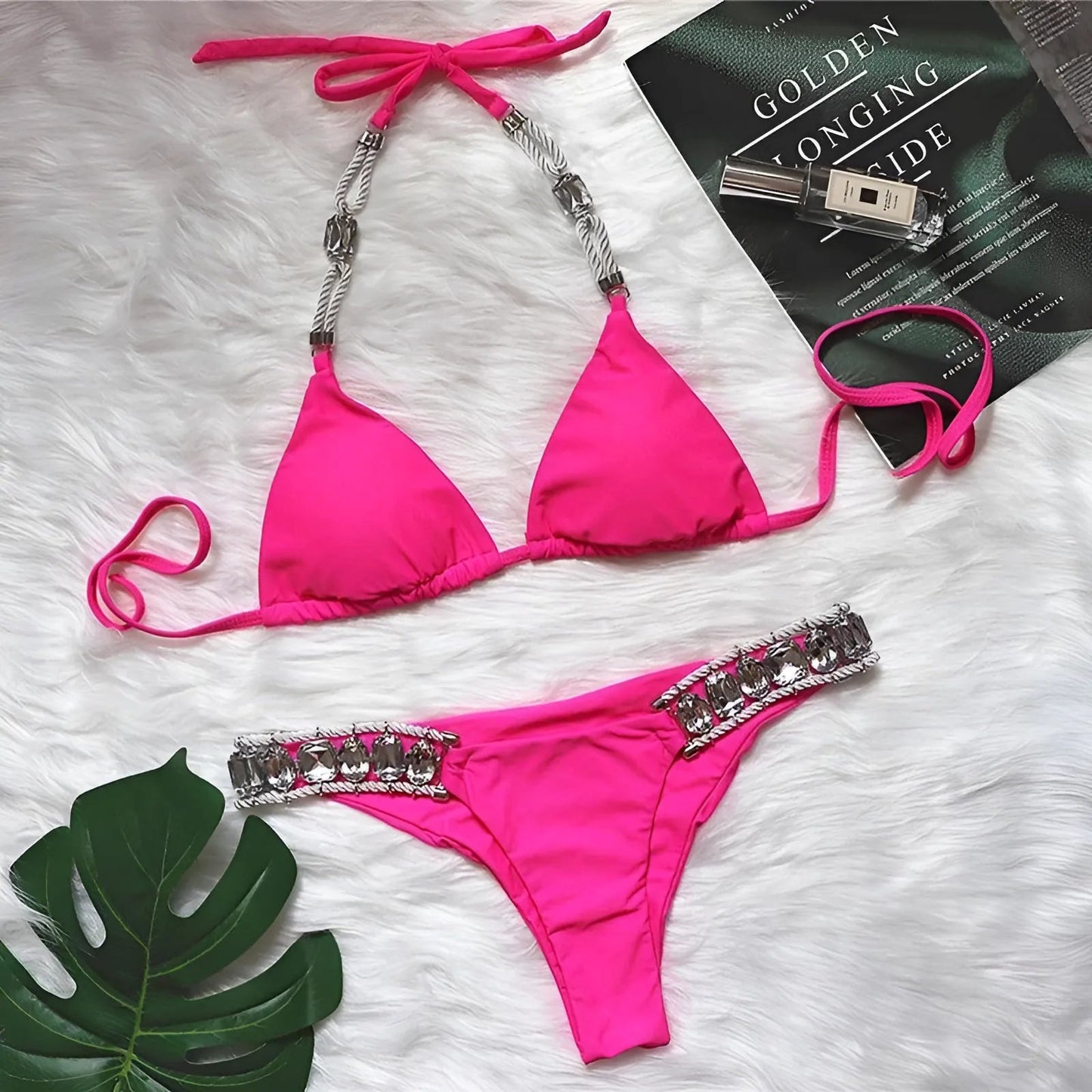 Rose Maillot de bain deux pièces avec des embellissements décoratifs