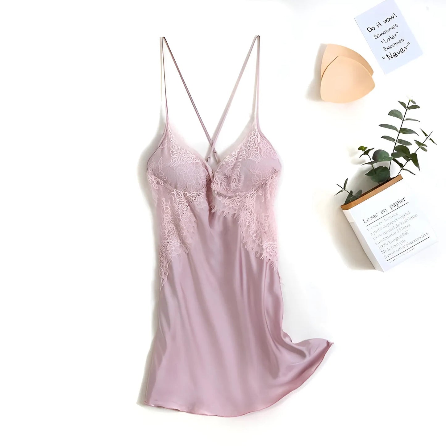 Rose Nuisette à dentelle