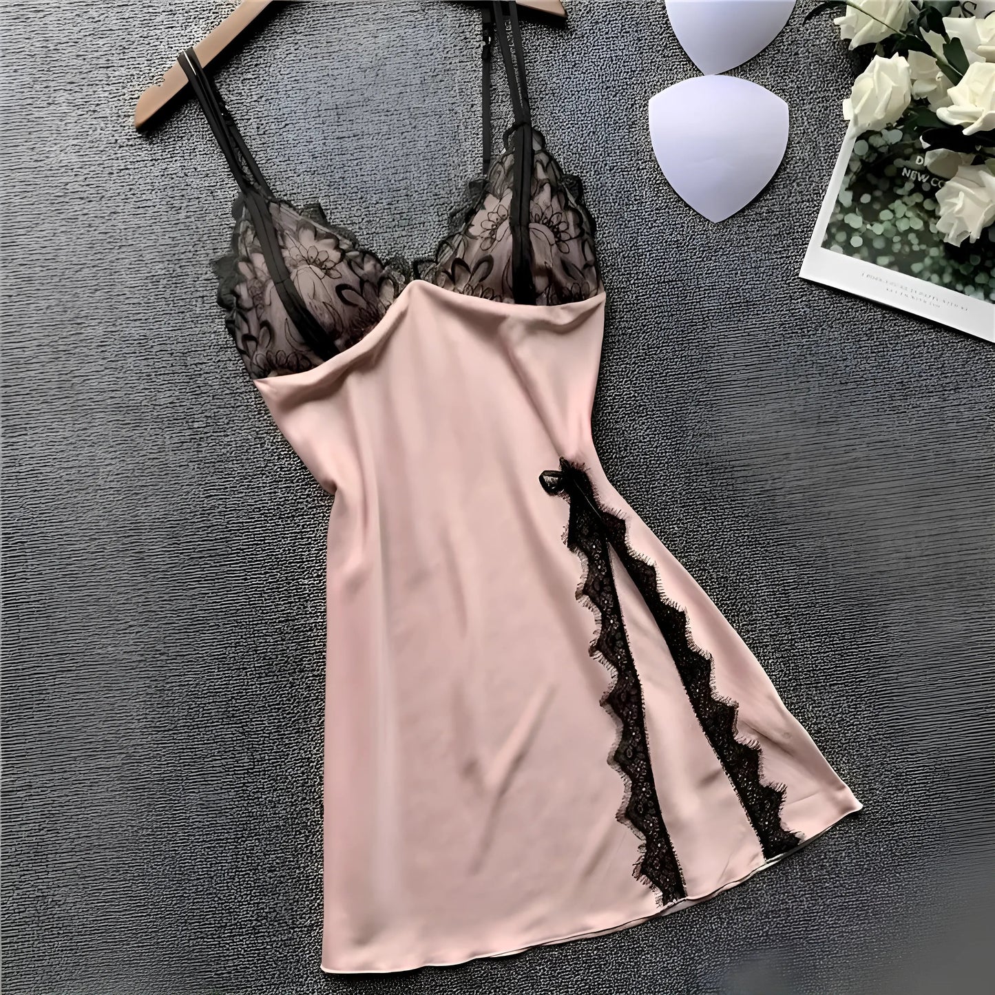Rose Nuisette avec dentelle et fente