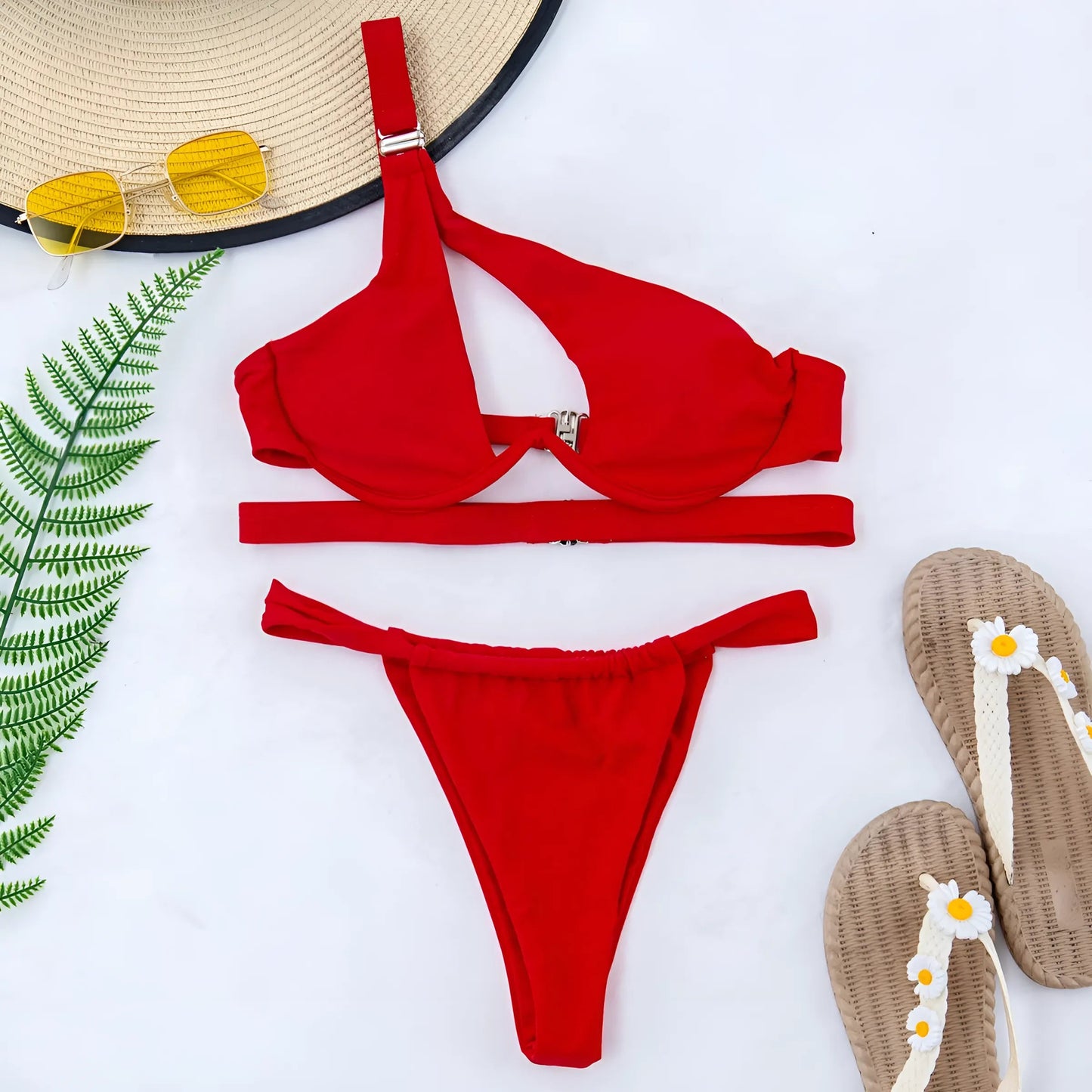 Rouge Bikini asymétrique avec boucle d'épaule
