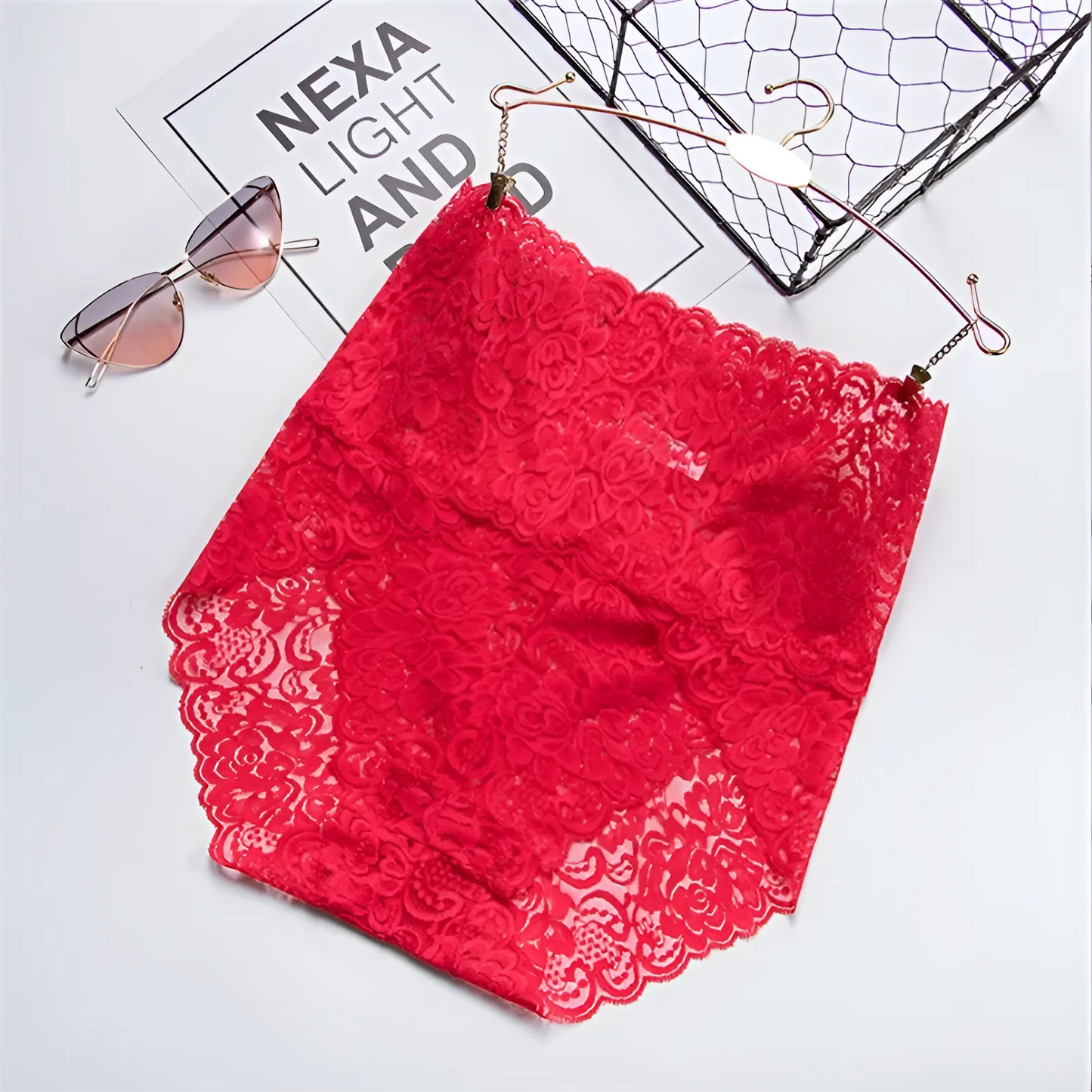 Rouge Culotte haute en dentelle