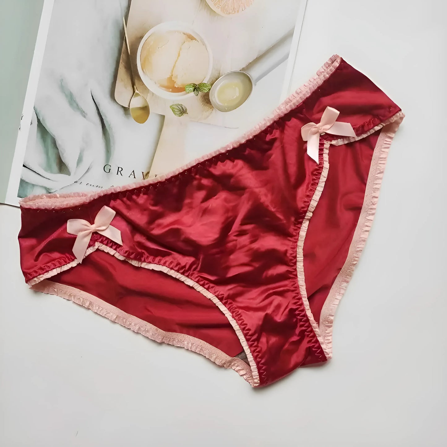 Rouge Culottes en satin avec des nœuds