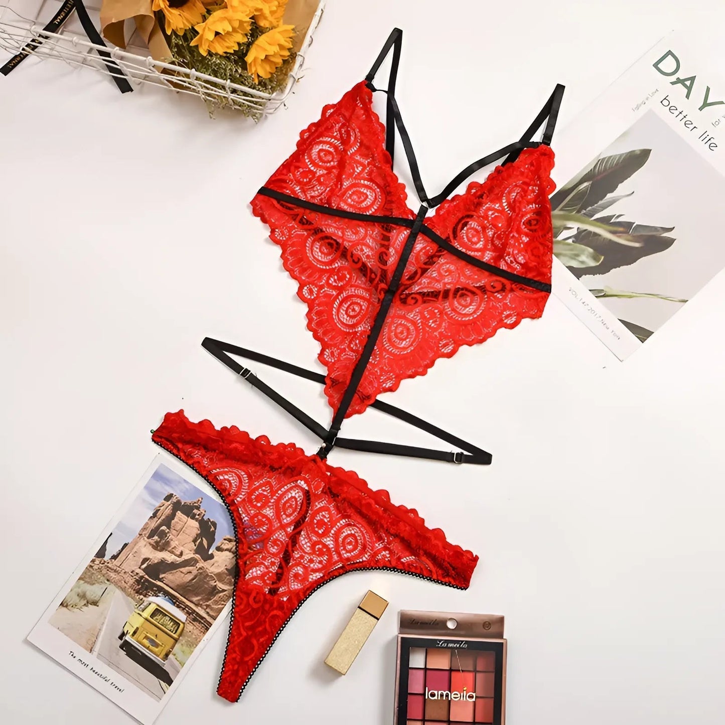 Rouge Ensemble de lingerie en dentelle avec col montant et bretelles