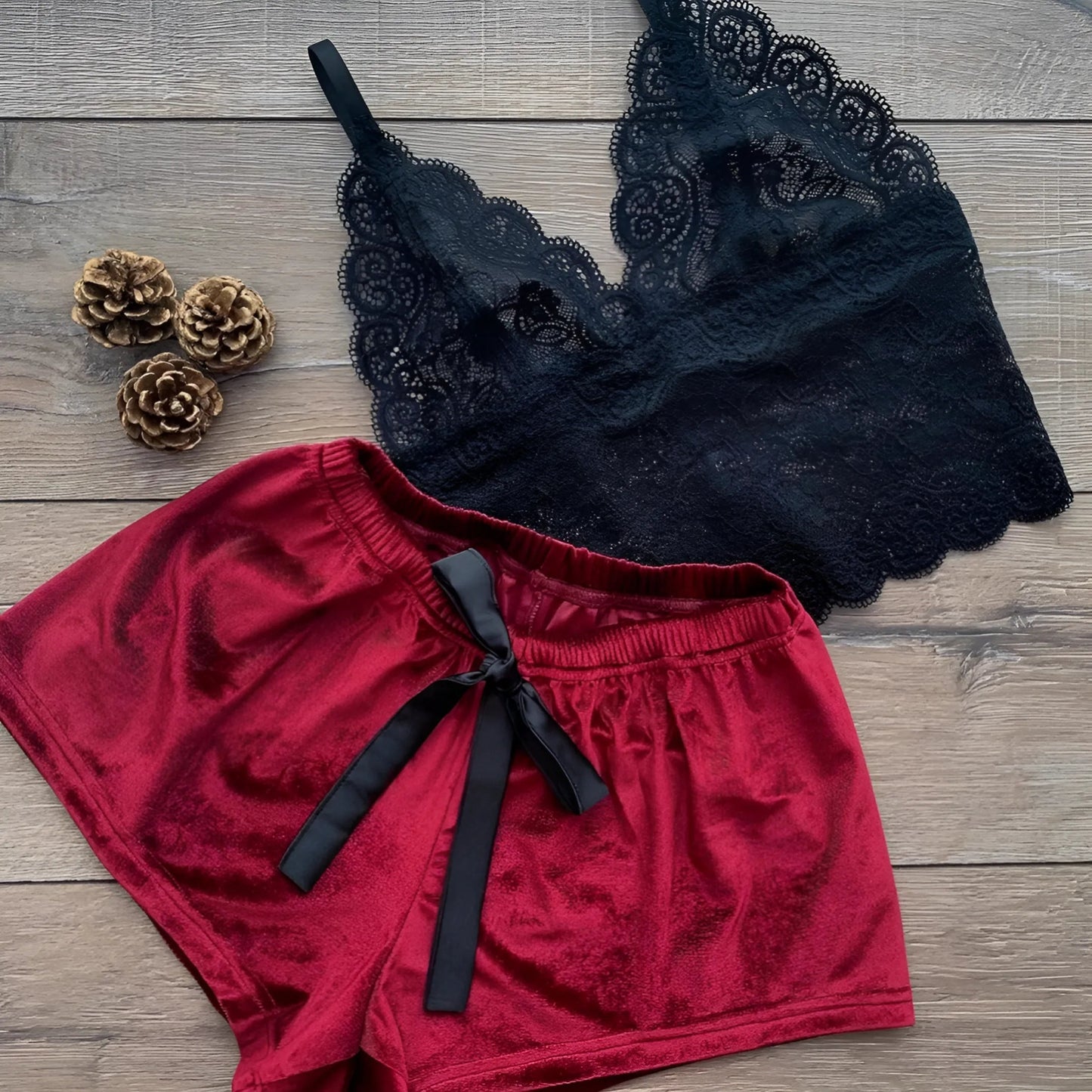 Rouge Ensemble de pyjama deux pièces en dentelle