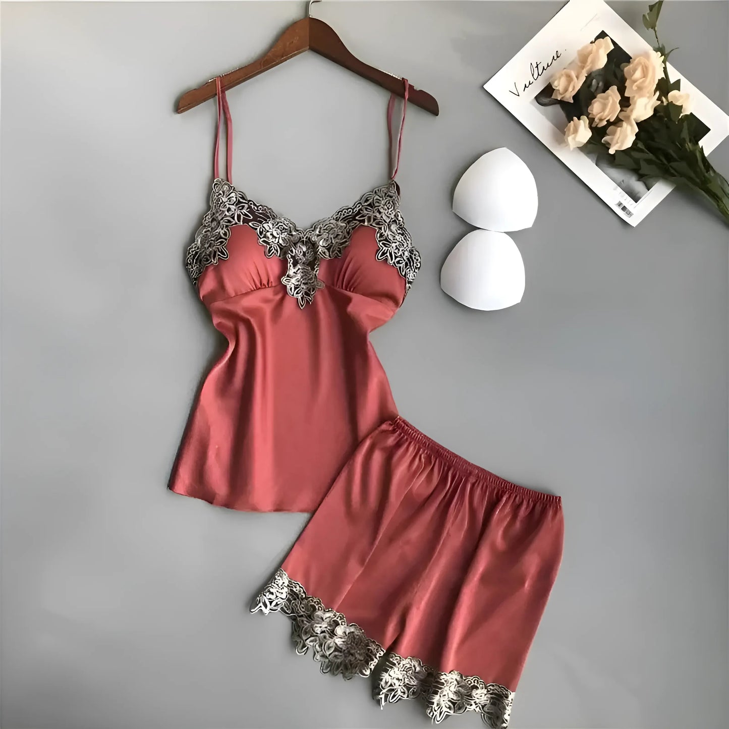 Rouge Pyjamas pour femmes avec dentelle florale