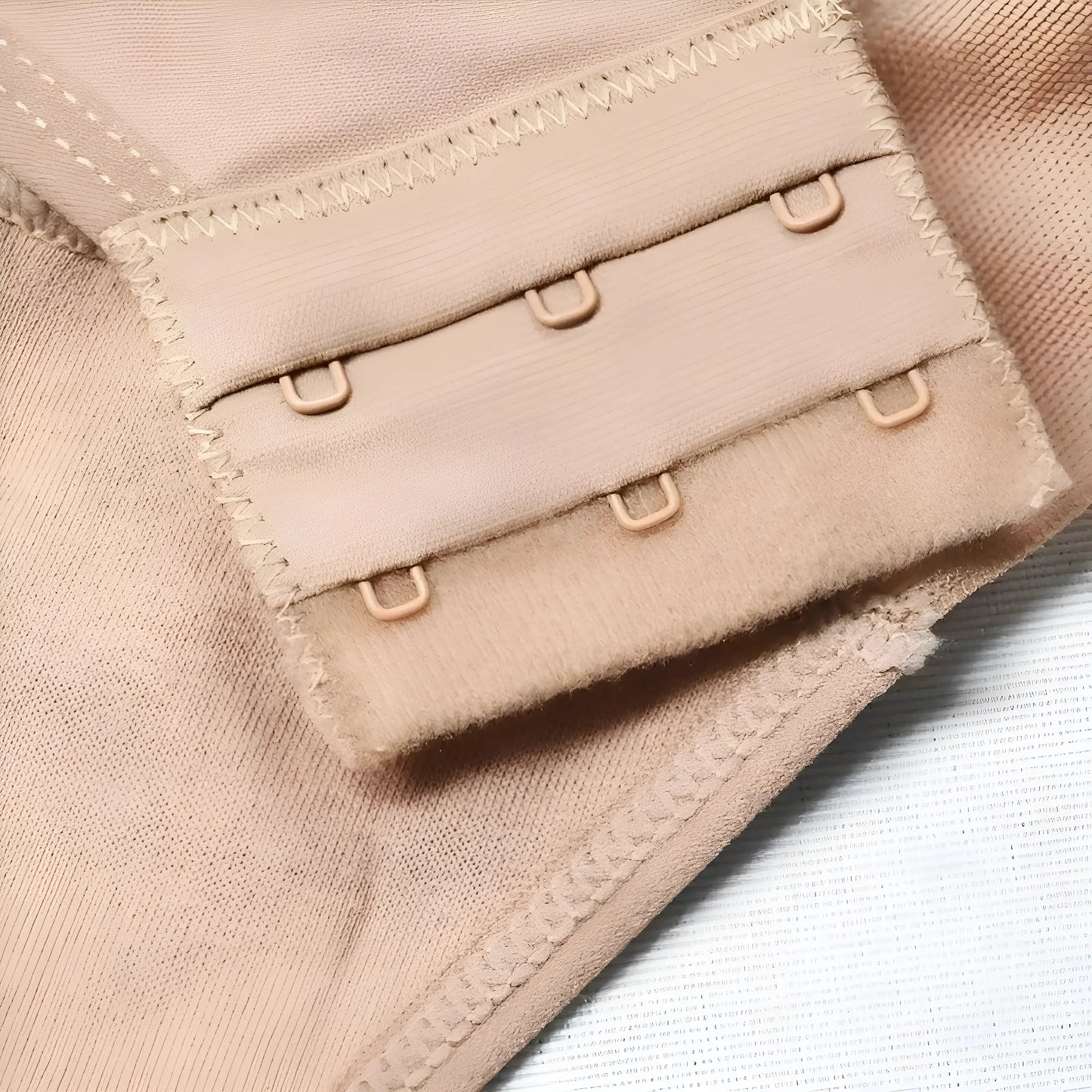 Sculptant corporel amincissant avec détail en maille