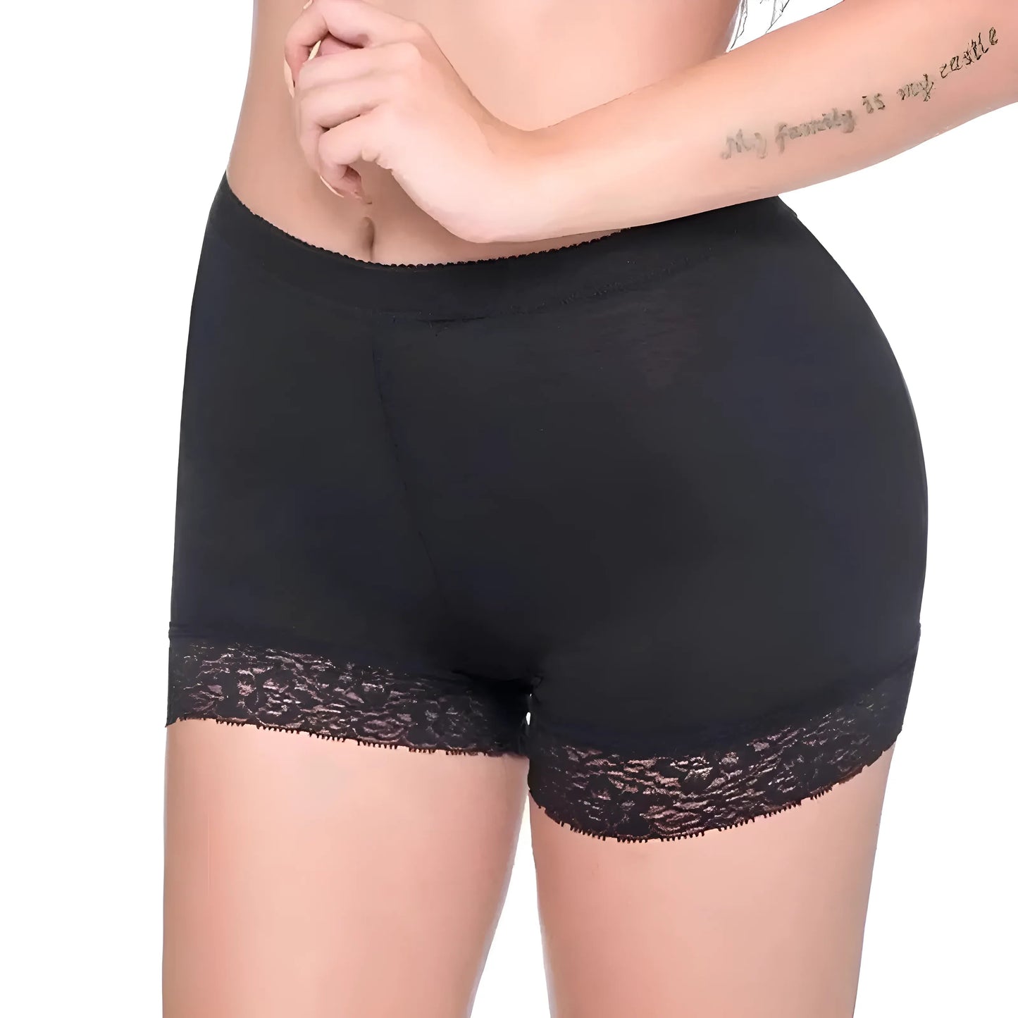 Shorts de mise en forme avec dentelle